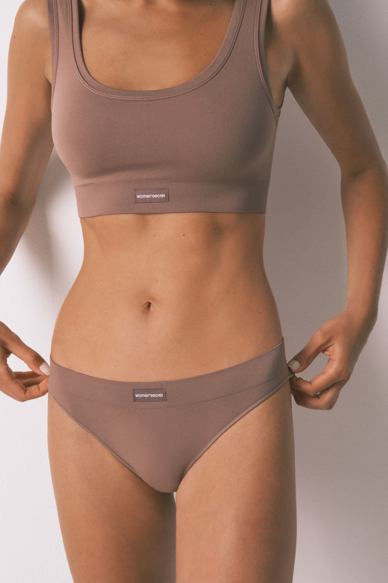 Women Secret_Medium Brown_Classic Brown Seamless Panty_5122024_31_03