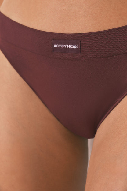 Women Secret_Wine_Classic Seamless Maroon Panty_5122025_68_04