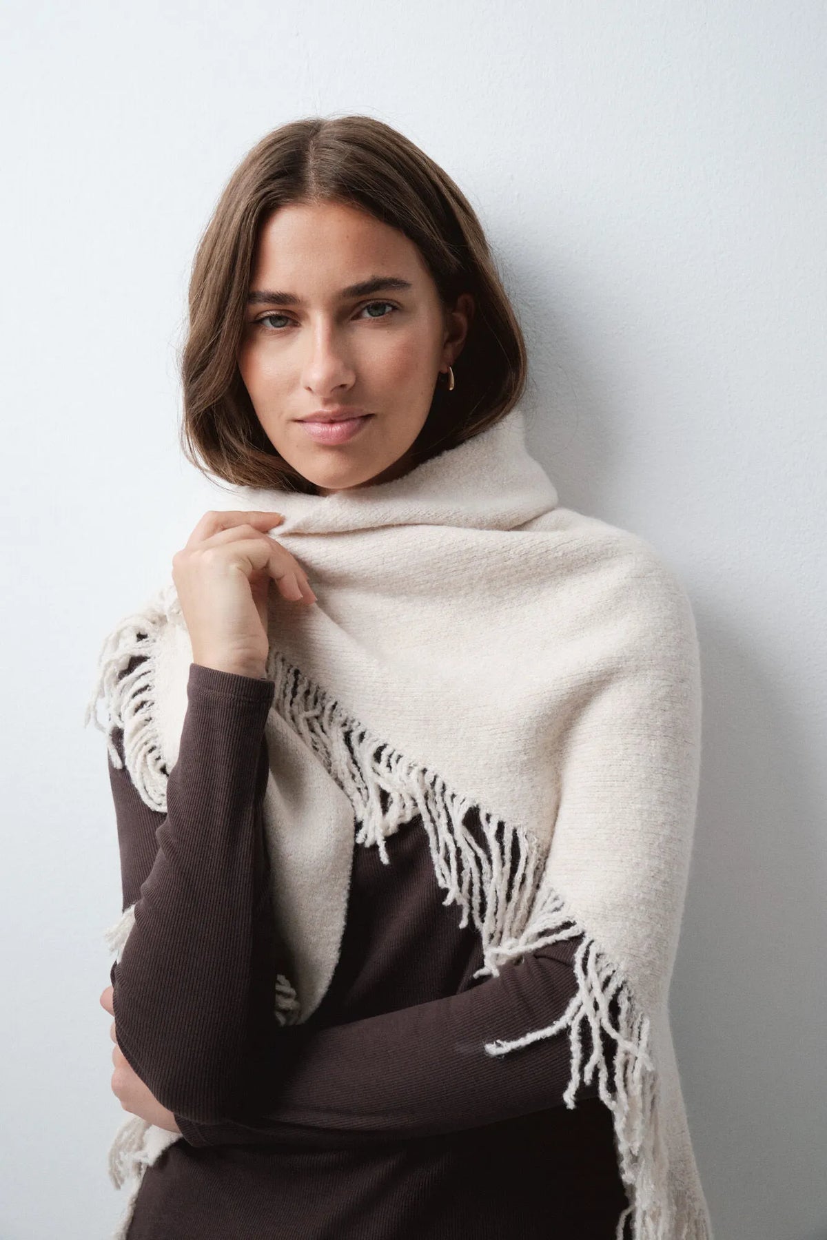 Women Secret Ivory Women Beige Knit Poncho SKU: 5154730_96 Image 02