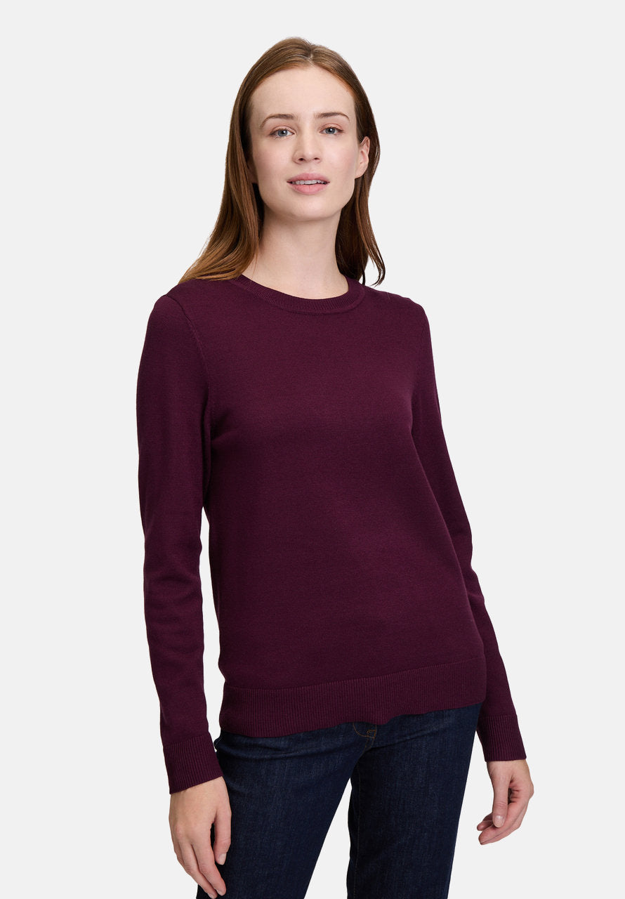 Basic Knitted Sweater with Round Neckline_5178-2907_4685_01