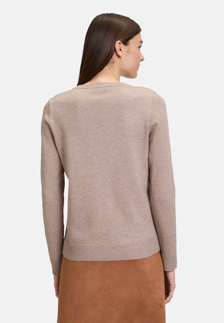 Basic Knitted Sweater with Round Neckline_5178-2907_7718_03