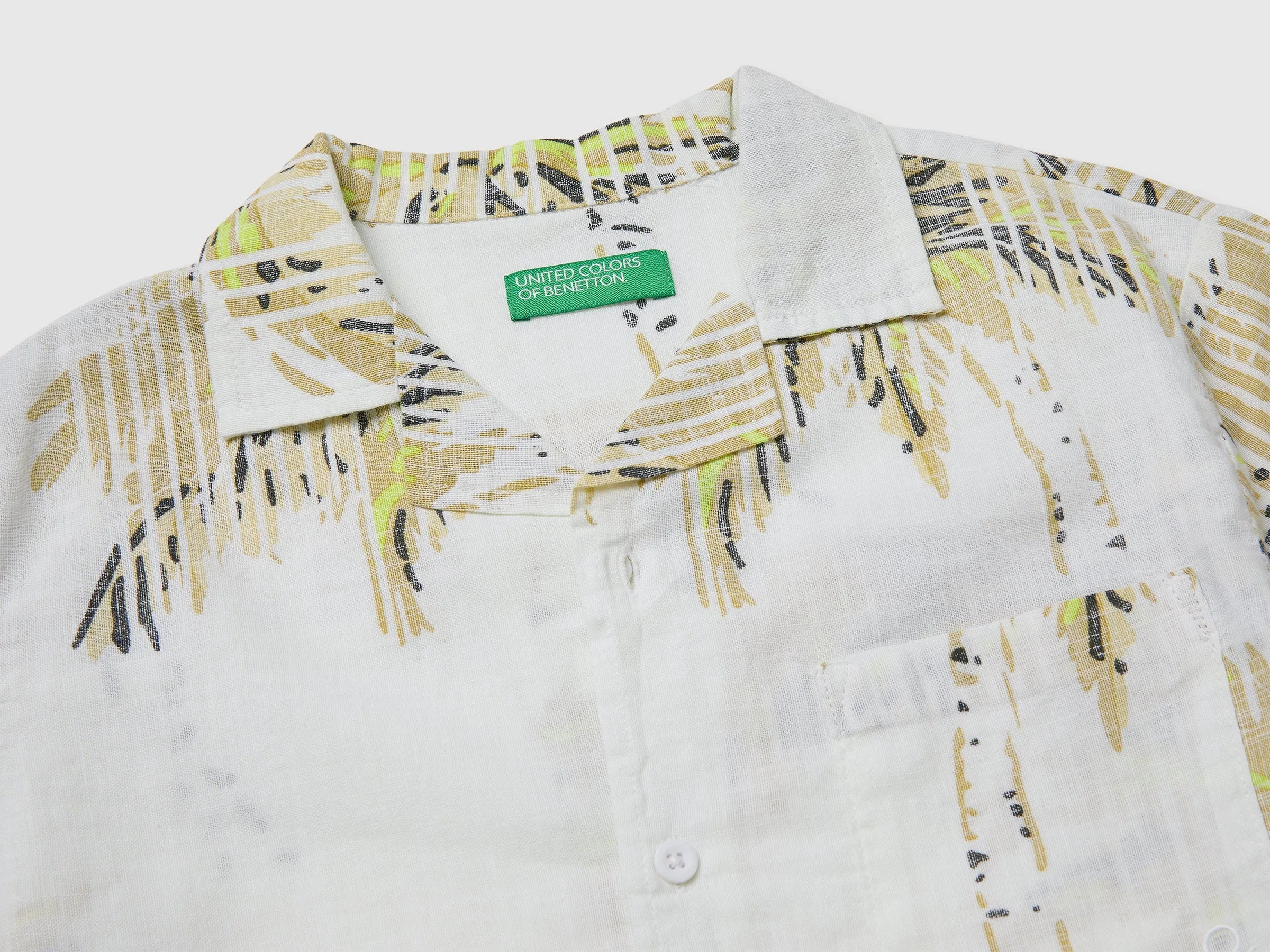 Benetton Light green Boys Shirt with Palm Trees SKU: 51WHCQ053_73V Image 03