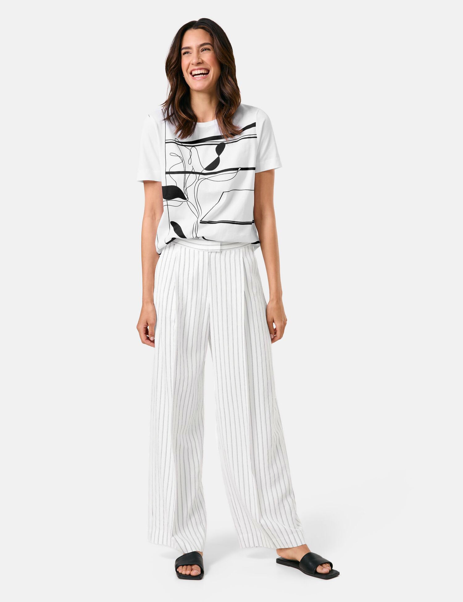 Gerry Weber_Flowing Cloth Trousers_520039-31239_9111_07