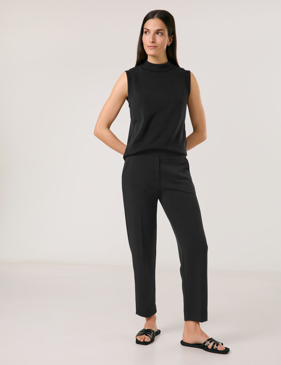 Gerry Weber_Elegant Sandy Washed Slip-On Trousers_520109-35006_11000_01