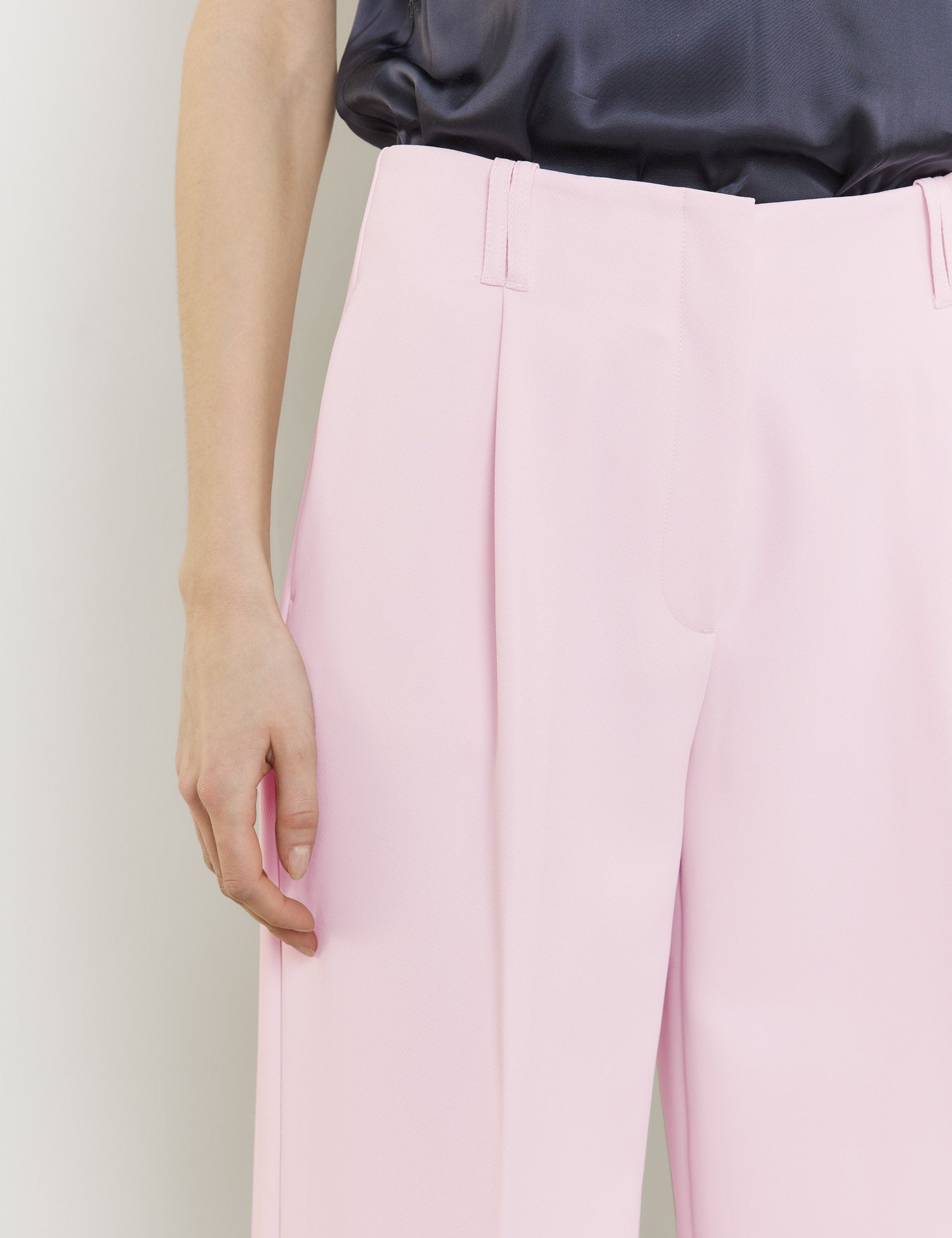 Elegant Wide Leg Trousers Made Of Stretch Fabric	 Casual Fit_520303 11054_3460_04