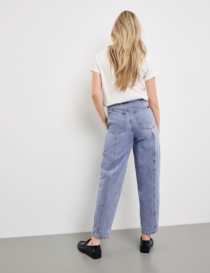 3/4-Length Jeans In A Balloon Fit_520328-11413_8969_06
