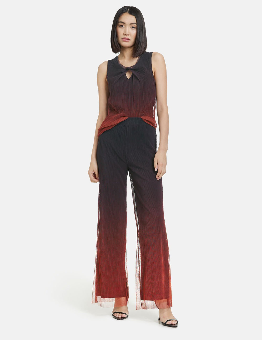 Pleated Trousers With Colour Graduation_521302-16237_1102_01
