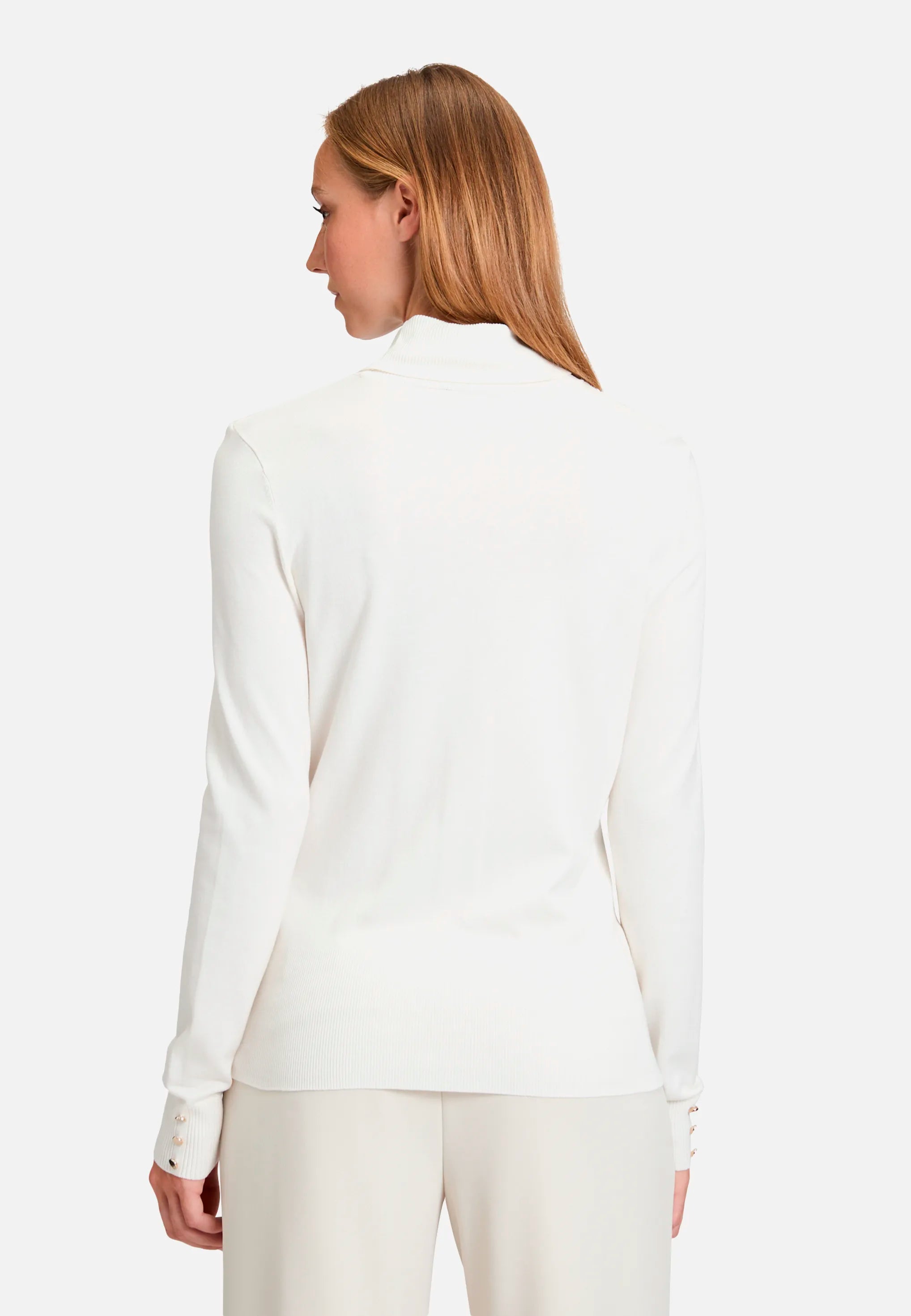 Betty Barclay_Off White_Long-Sleeved Turtleneck Sweater_5284-1440_1014_03