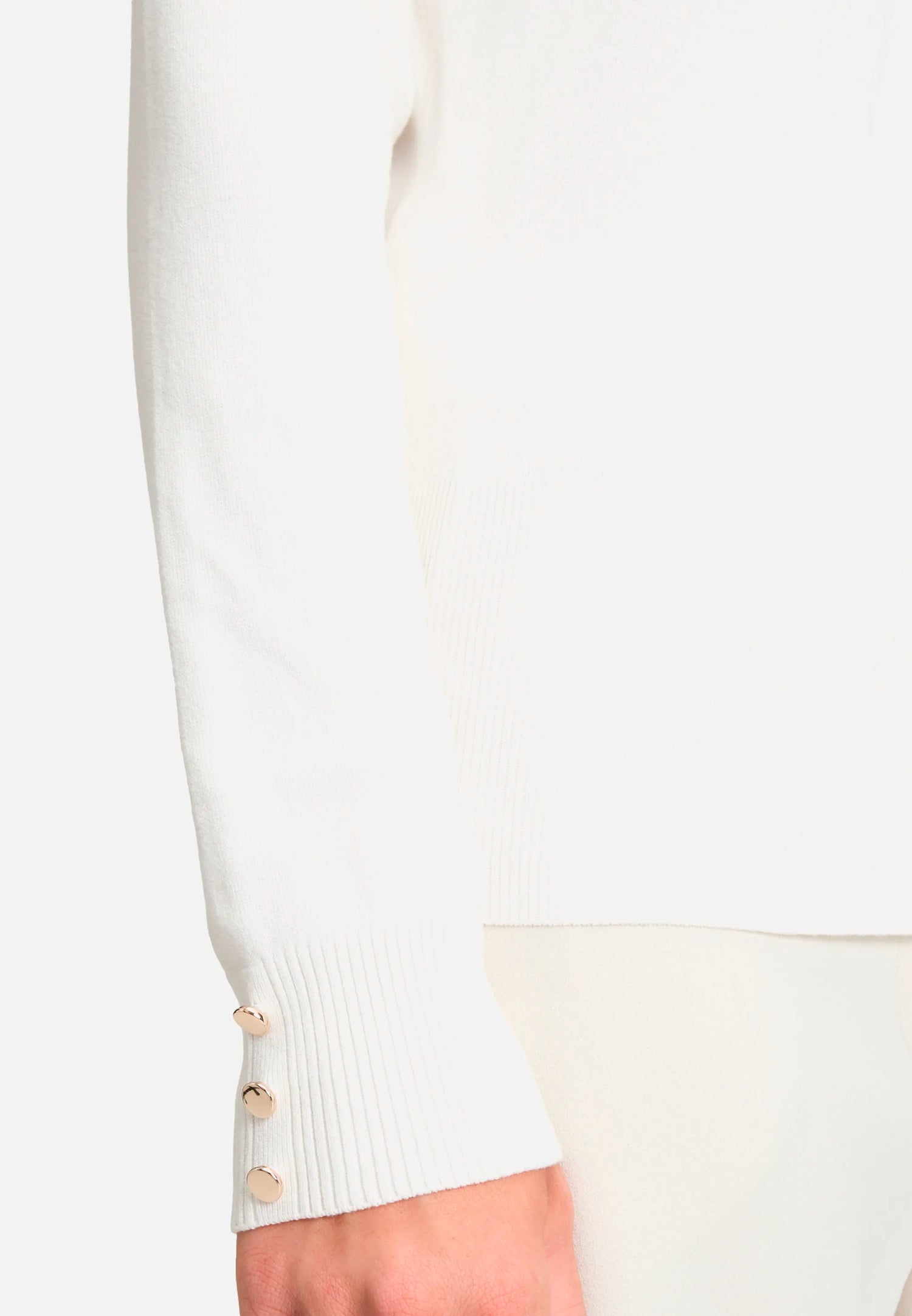 Betty Barclay_White_Long-Sleeved Turtleneck Sweater_5284-1440_1014_07