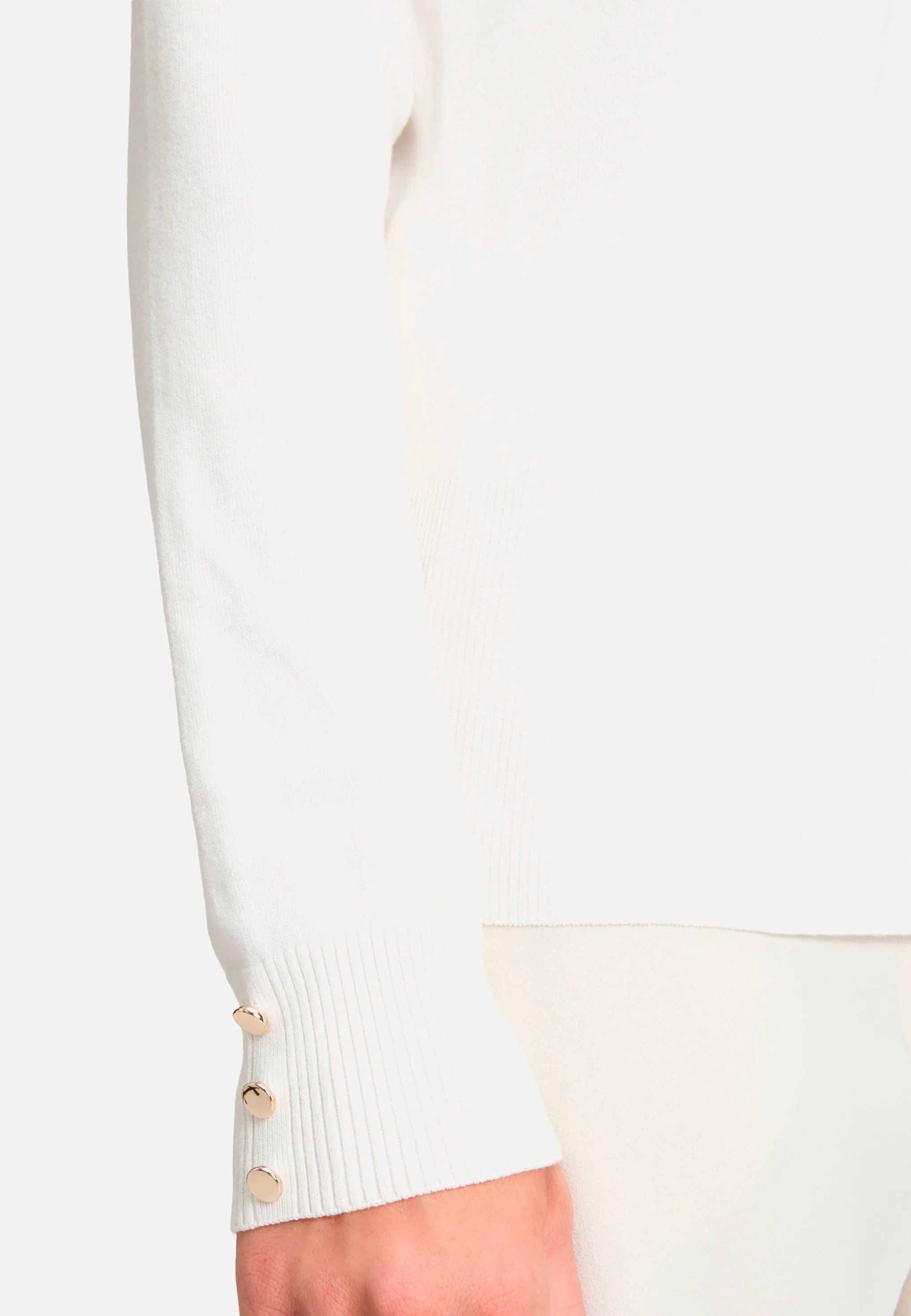 Betty Barclay_White_Long-Sleeved Turtleneck Sweater_5284-1440_1014_07