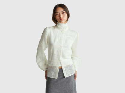 Benetton_Creamy White_Embroidered Blouse with Ruffled Collar_52WNDQ0CQ_901_01