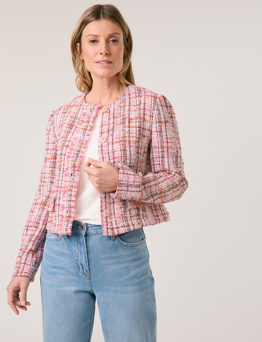 Gerry Weber_Blazer Jacket in a BouclŽ Look with a Fringed Edge_530015-31212_3121_01