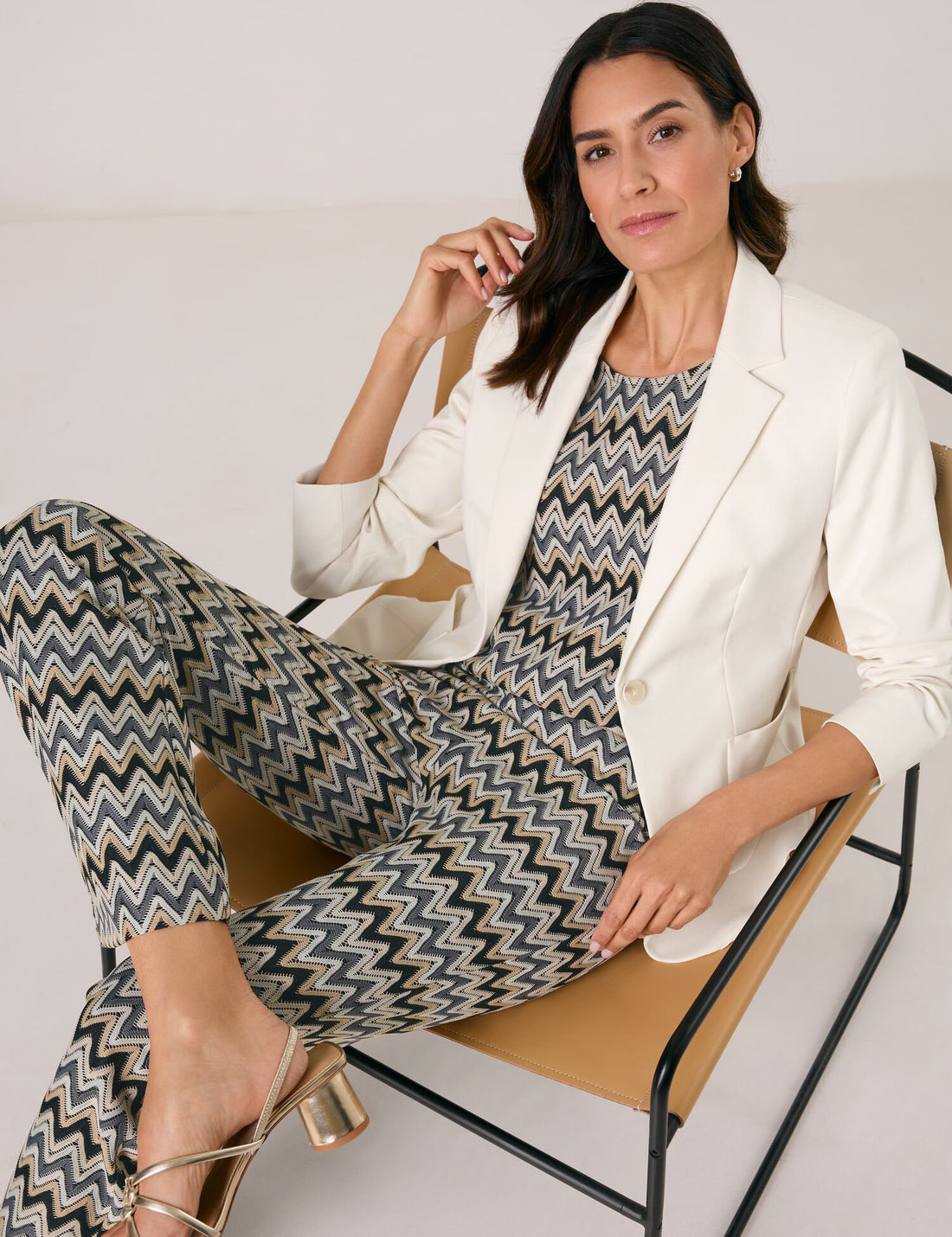 Gerry Weber_Elegant Blazer with Stretch For Comfort_530033-31335_90118_08