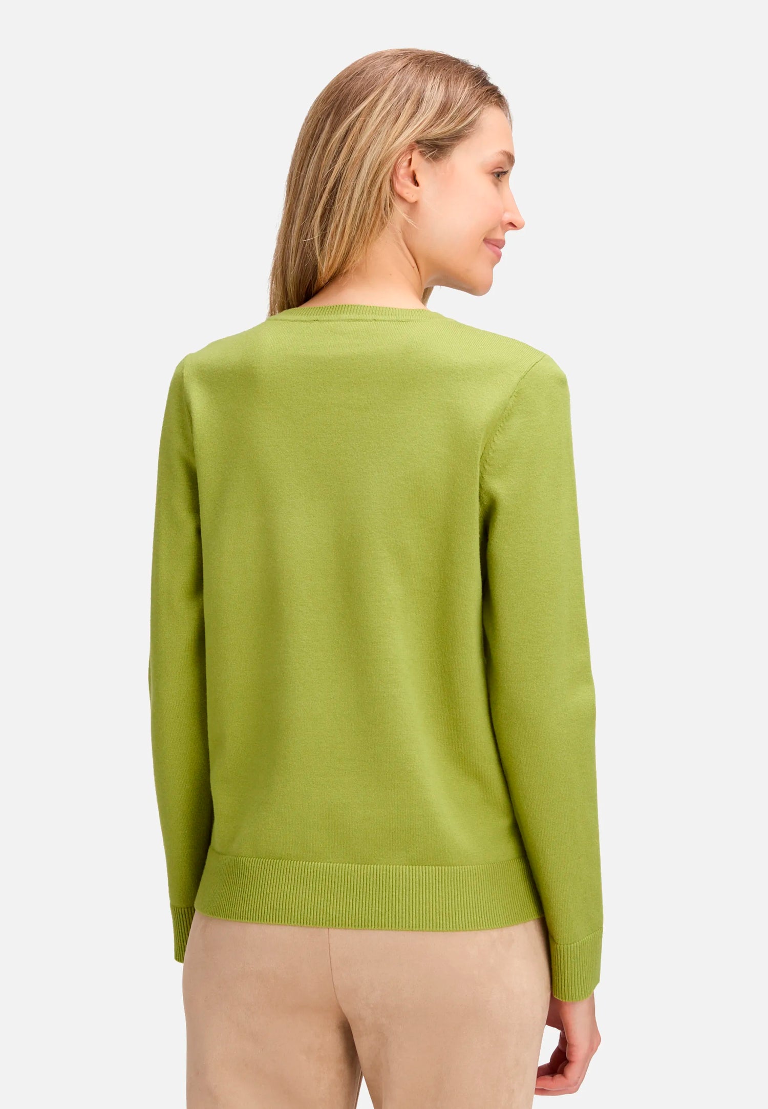 Betty Barclay_Fresh Moss_Basic Knit Sweater with a Round Neck_5342-2907_5436_03