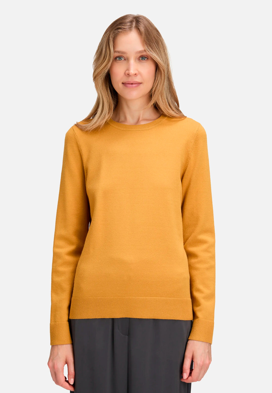 Betty Barclay_Autumn Gold_Basic Knit Sweater with a Round Neck_5342-2907_7256_01