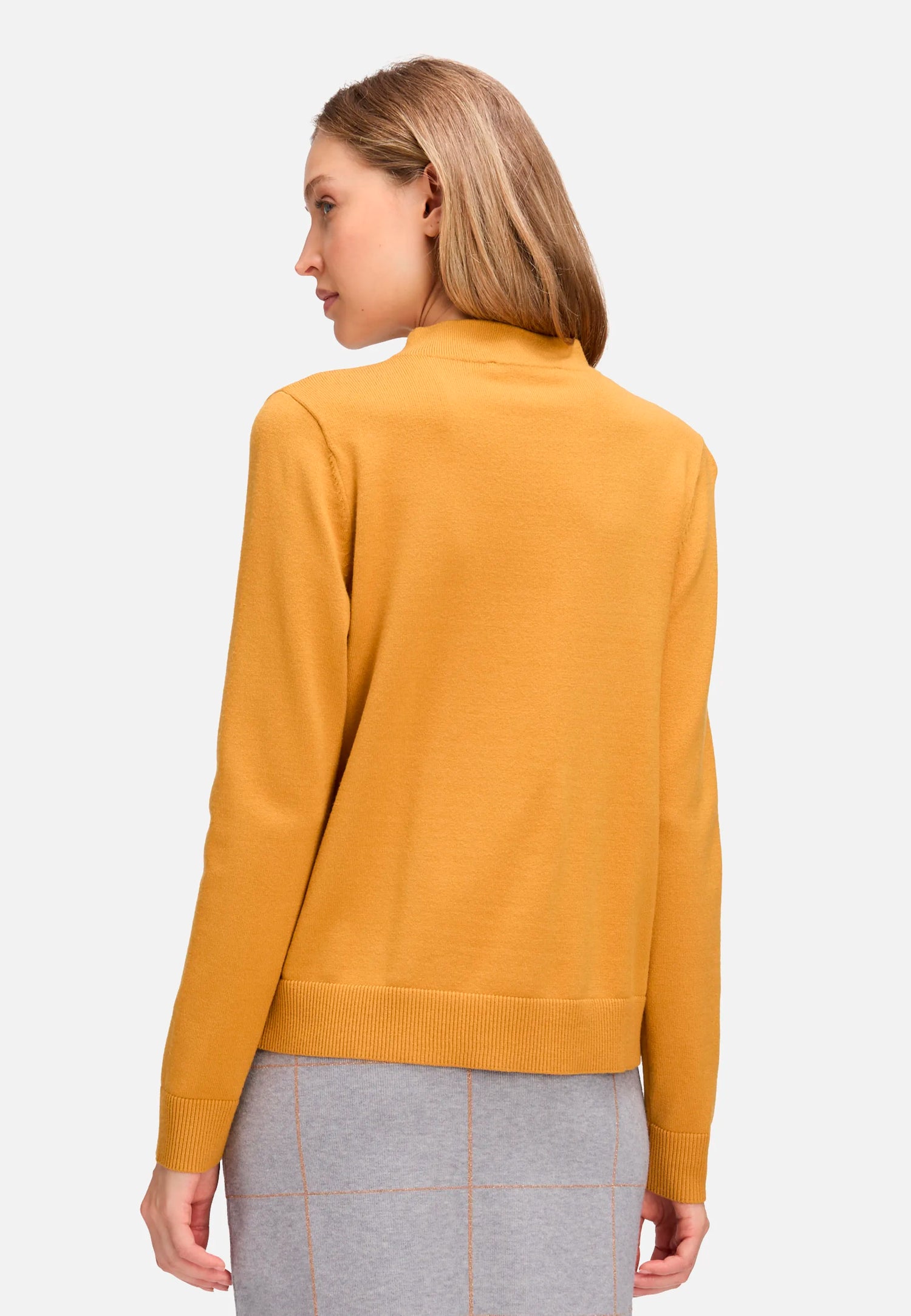 Betty Barclay_Autumn Gold_Basic Knit Sweater with Stand-Up Collar_5343-2907_7256_03