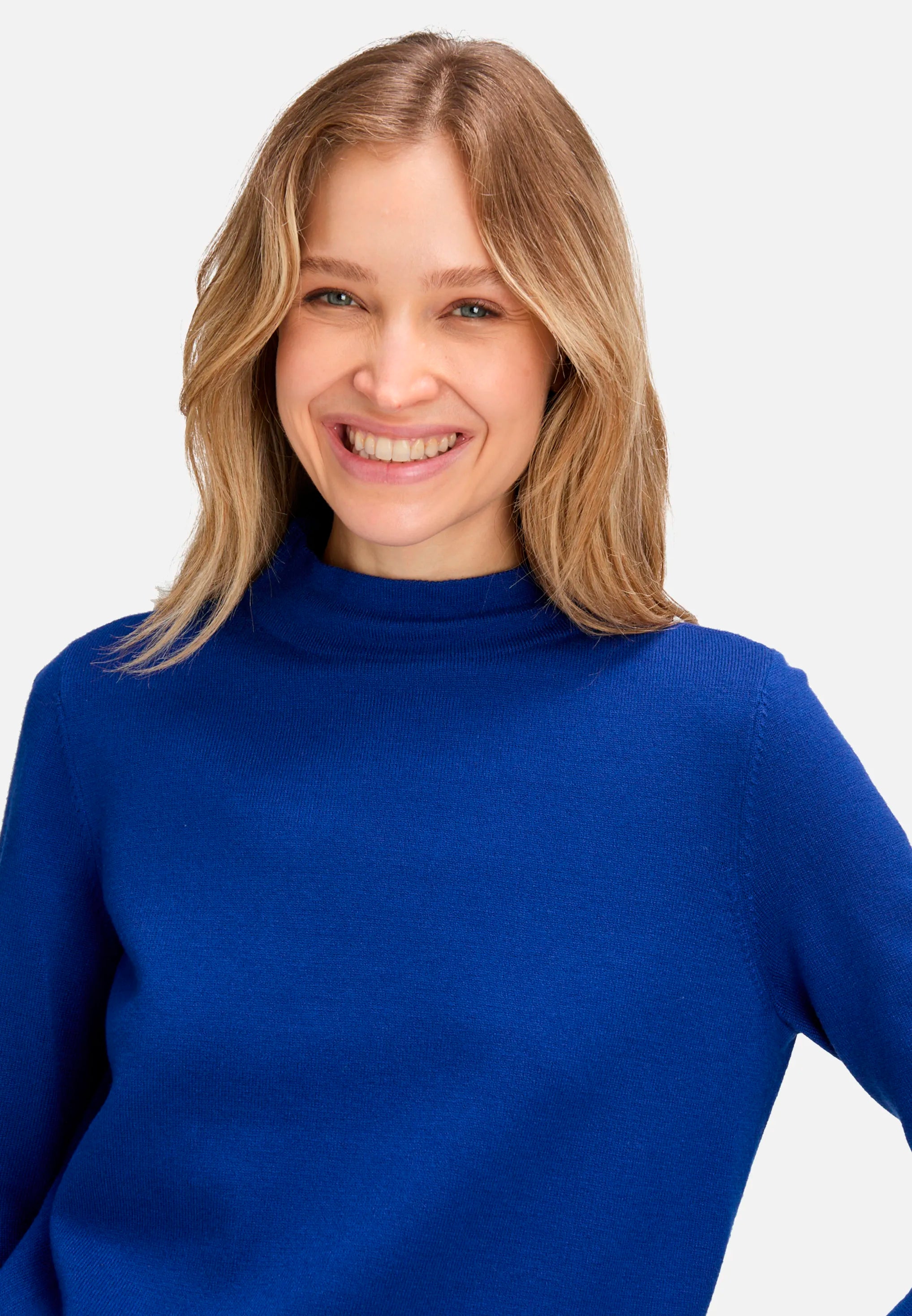 Betty Barclay_Adria_Basic Knit Sweater with Stand-Up Collar_5343-2907_8329_07