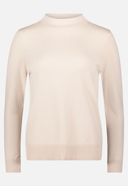Betty Barclay_Pastel Sand_Basic Knit Sweater with Stand-Up Collar_5343-2907_9104_04