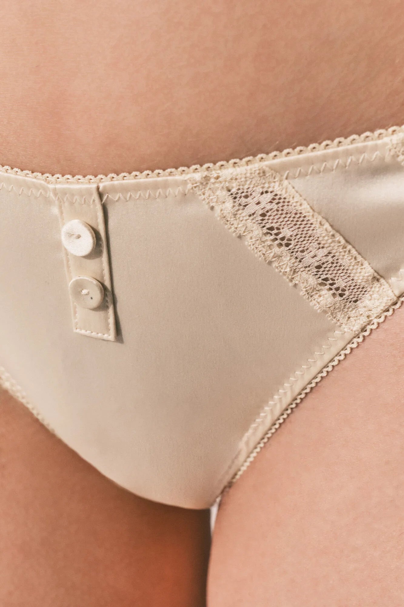 Women Secret_Yellow_Satin Brazilian Brief with Straps in Yellow_5353902_05_05