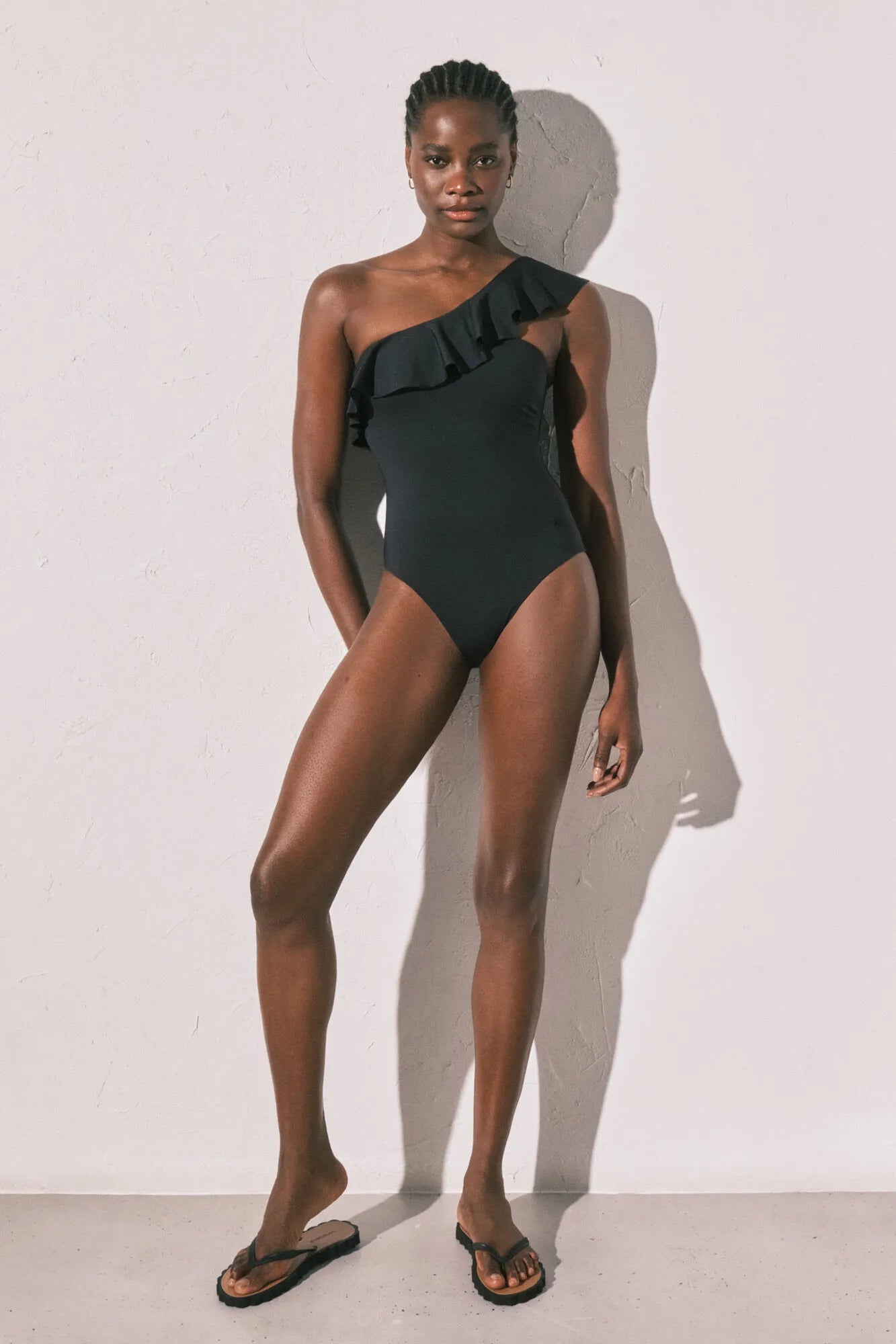 Women Secret_Black_Black Asymmetric Ruffle Shaping Swimwear_5523296_01_08