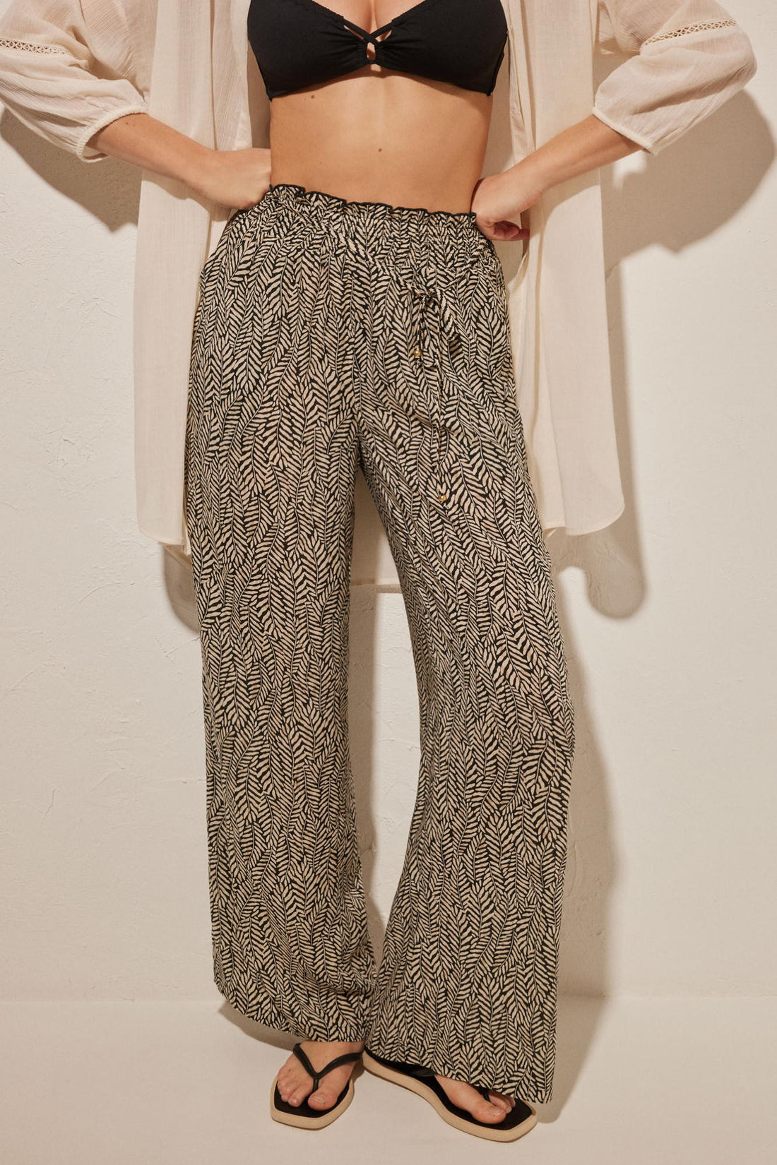 Printed Loose Fit Trousers_5547394_01_02