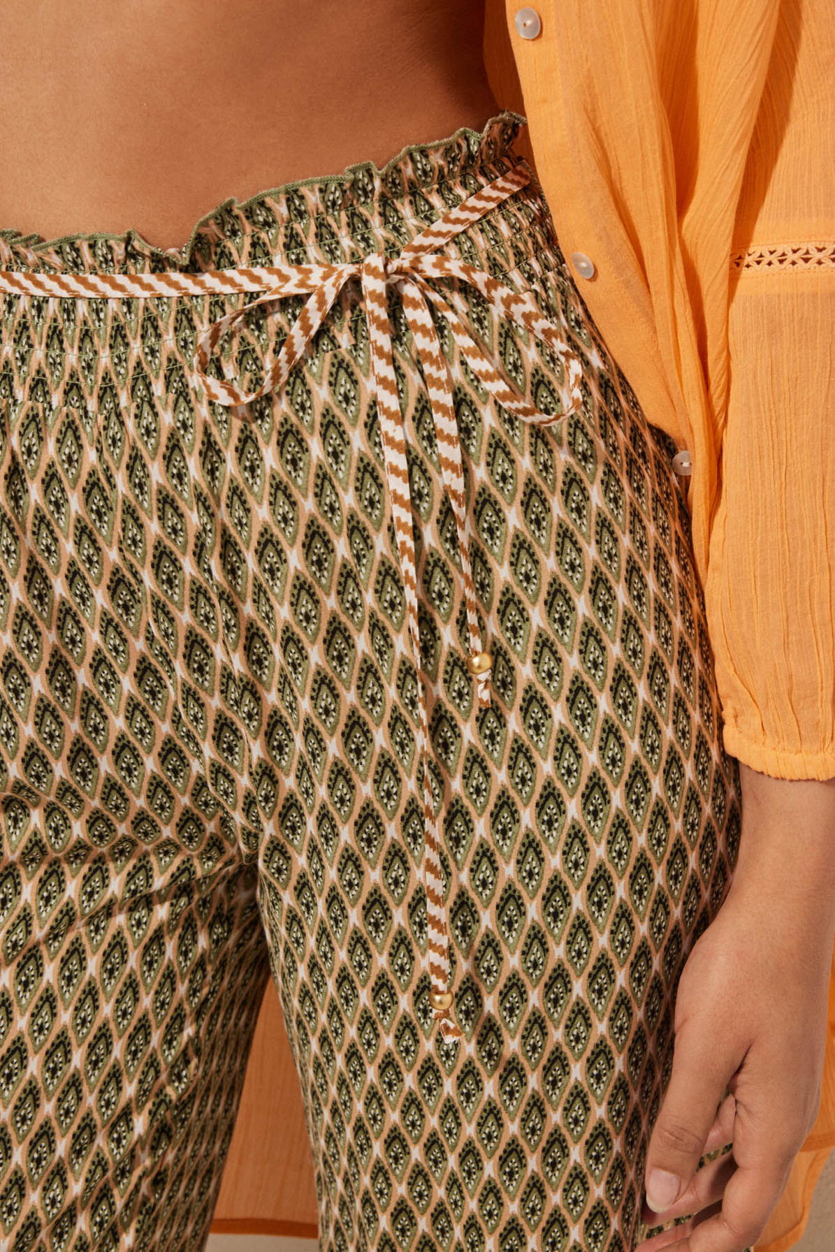 Printed Loose Fit Trousers_5547395_29_04