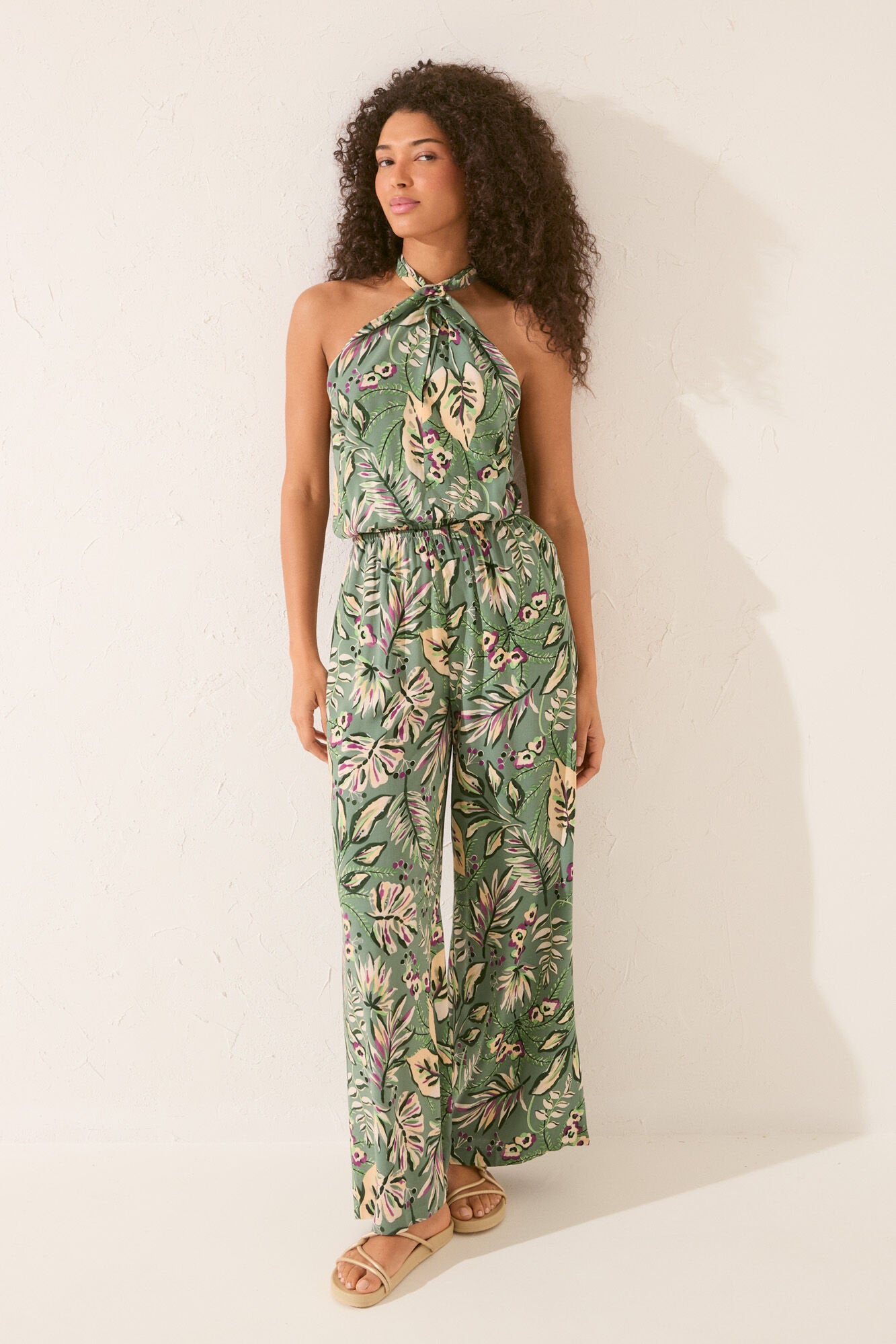 Women Secret_Long Halterneck Neckline with Tropical Print_5549912_23_01