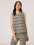 Gerry Weber_Sleeveless Blouse in a Crochet Look_560090-31244_9112_01
