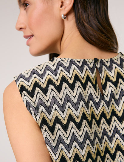 Gerry Weber_Sleeveless Blouse in a Crochet Look_560090-31244_9112_04