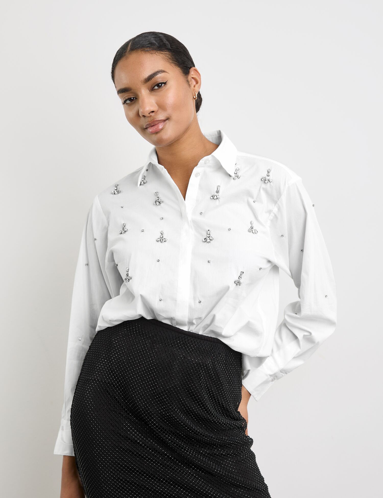 Cotton Blouse With Rhinestone Embellishment_560342-11116_9600_03