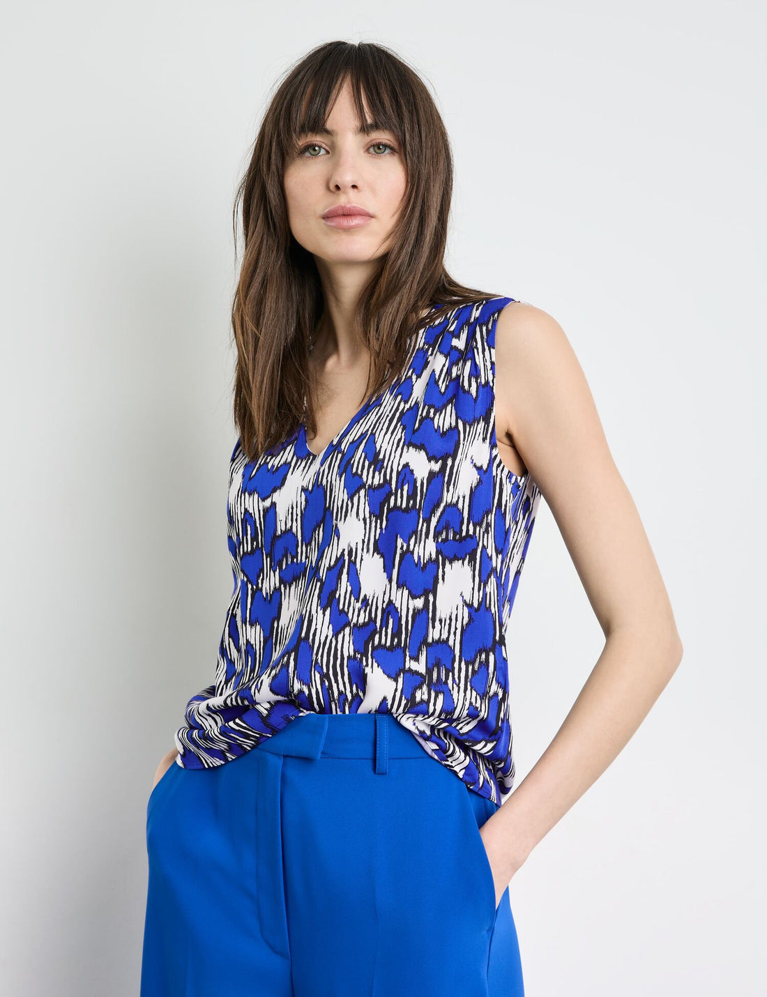 Blouse Top With All-Over Print_560347-11124_8872_01