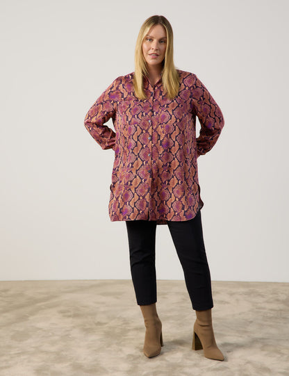 Long Blouse with A Snakeskin Print_560522-21155_7442_05