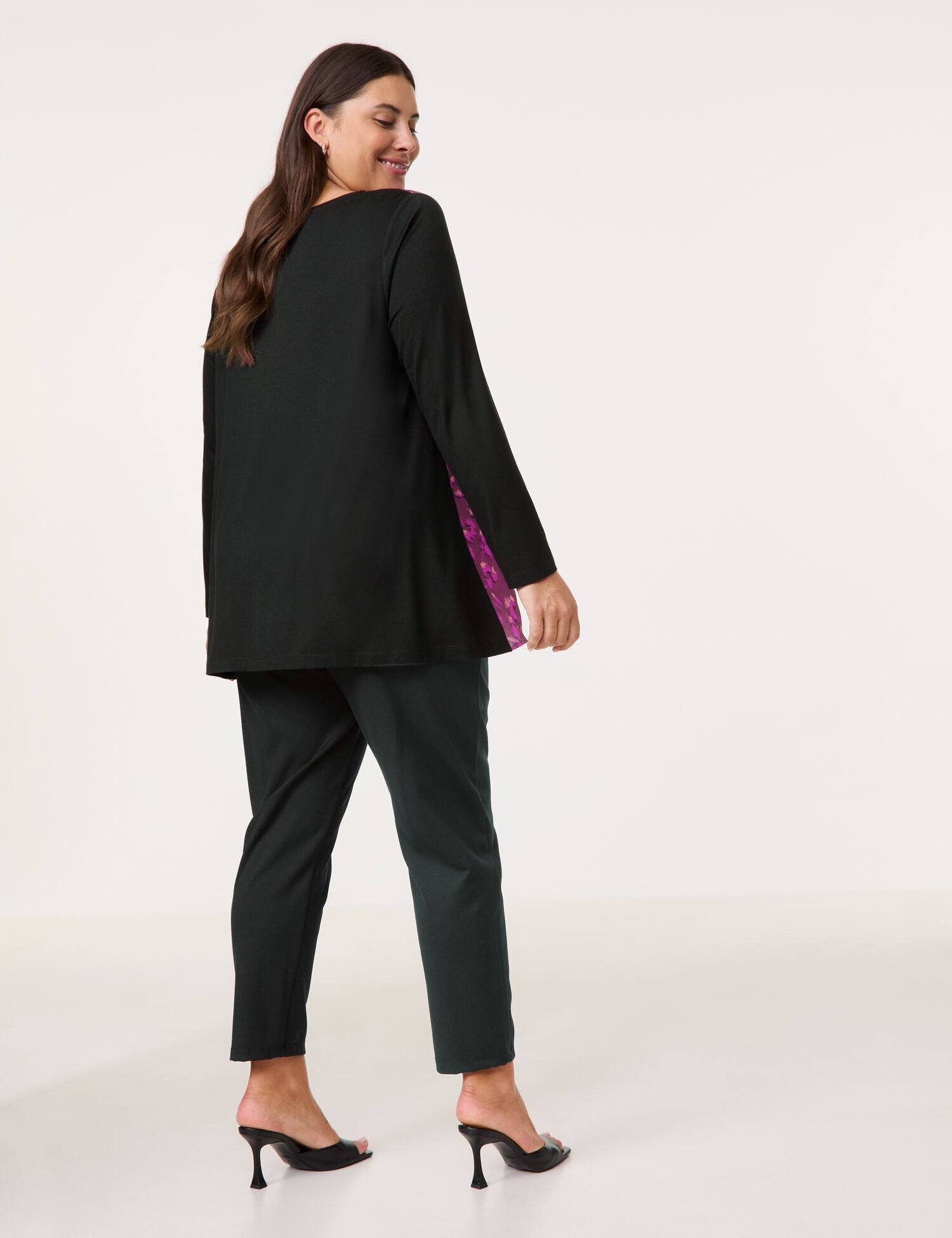 Flared Long Sleeve Top With A Blouse Front_06