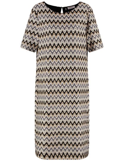 Gerry Weber_Crochet-Look Sheath Dress_580067-31244_9112_05