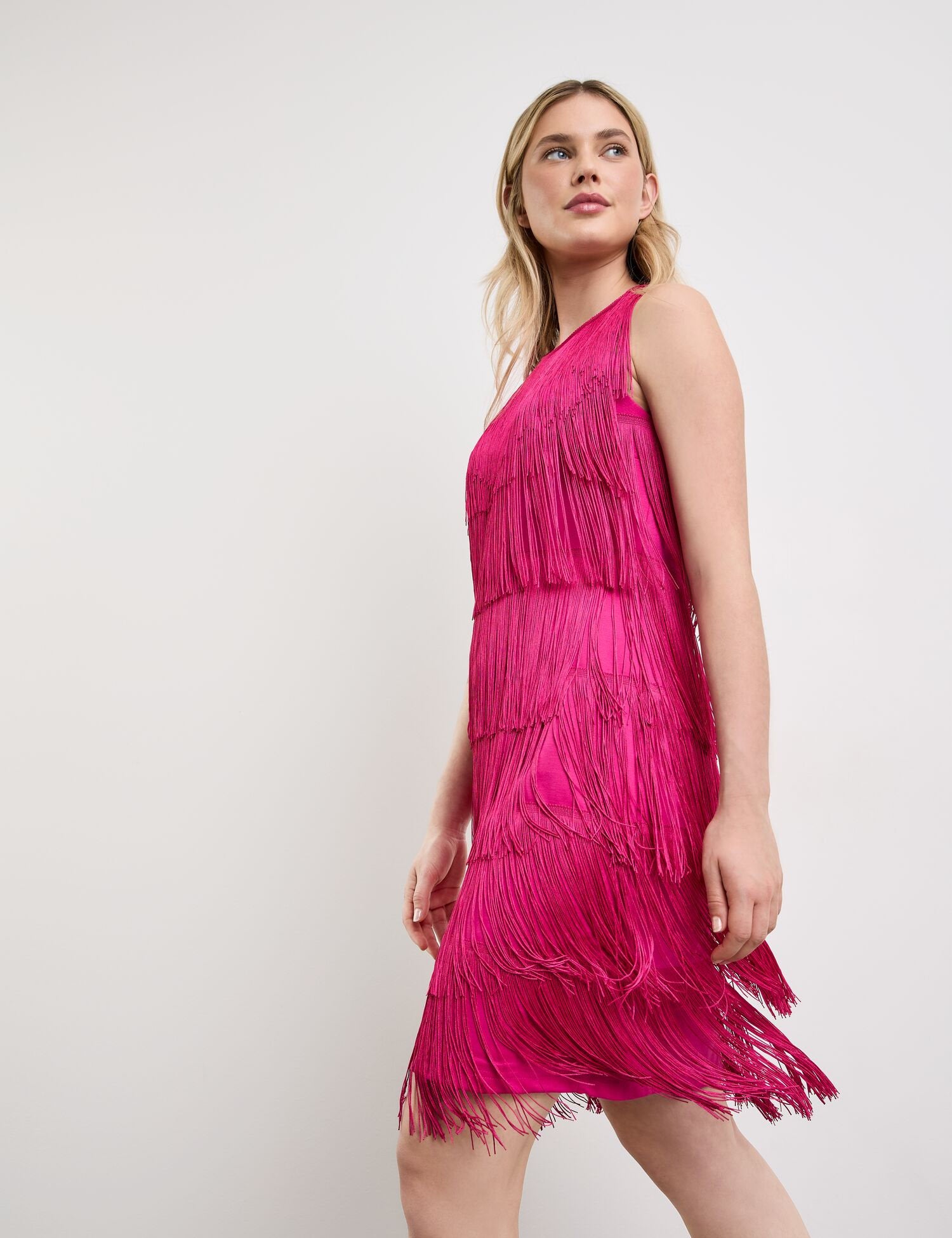 Sleeveless Dress With Fringing_580339-11122_3350_05