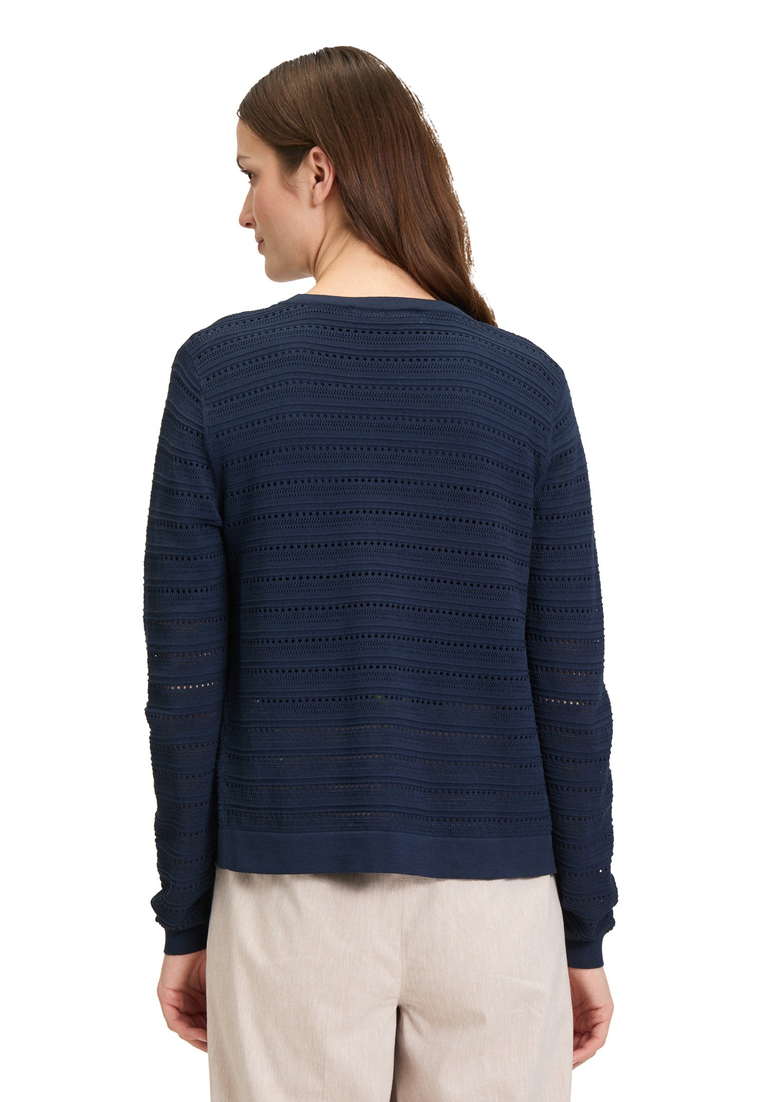 Betty Barclay_Close-Fitting Knit Cardigan_5842-3259_8543_03