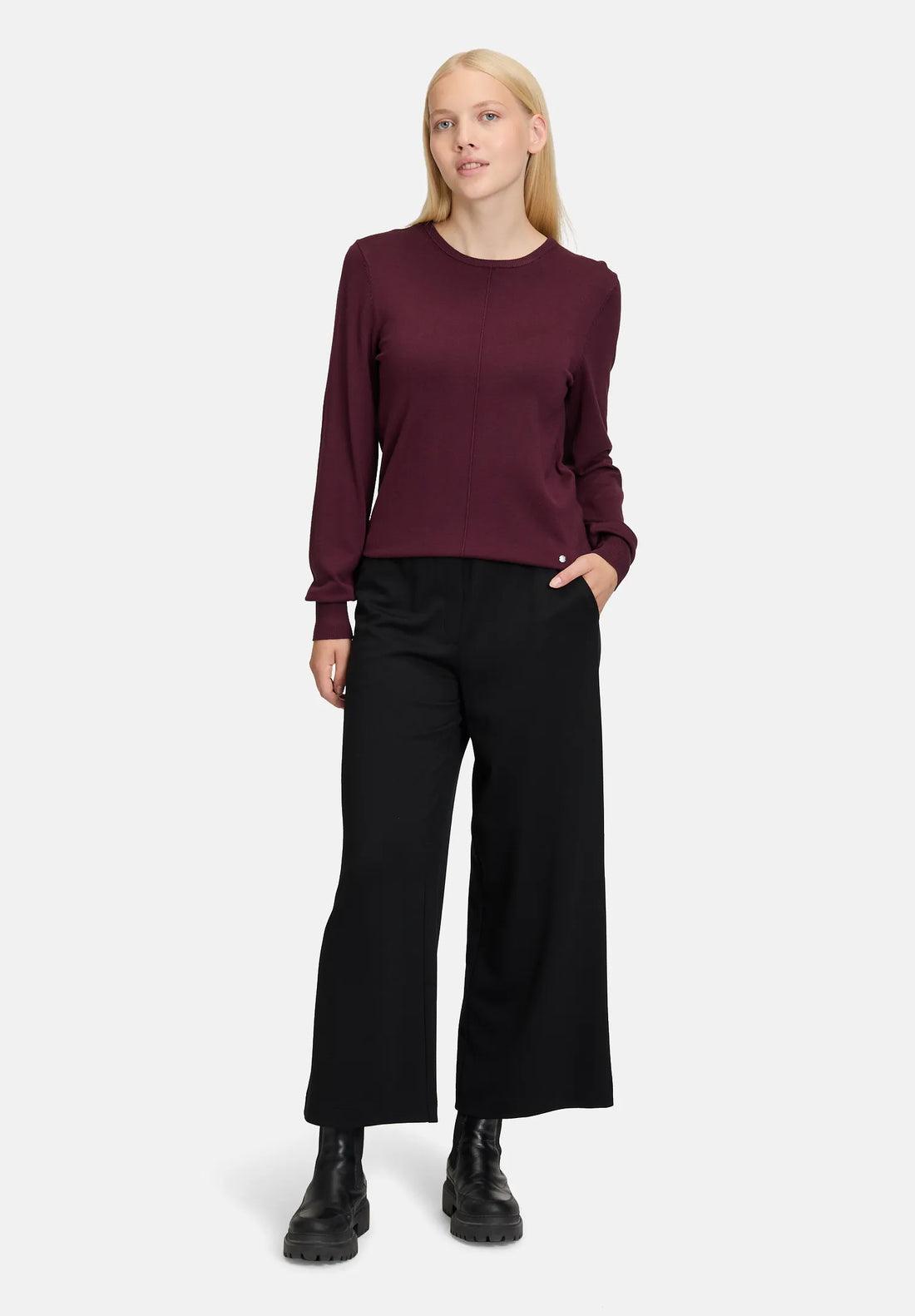 Betty Barclay_Dark Aubergine_Knitted Sweater with Knitted Details_5892-3070_4685_02