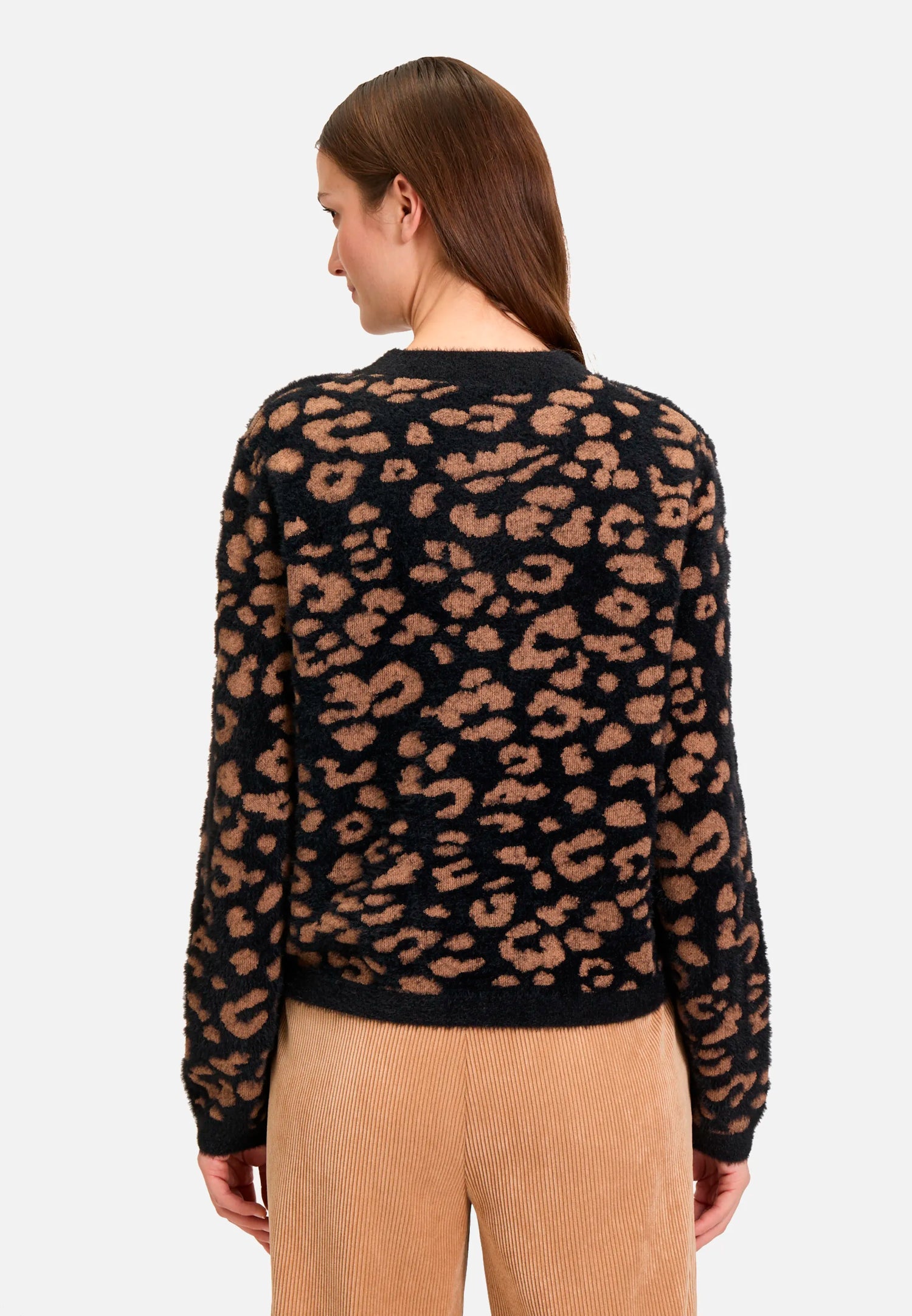 Betty Barclay_Black/Camel_Jacquard Knit Cardigan_5910-3124_9873_03