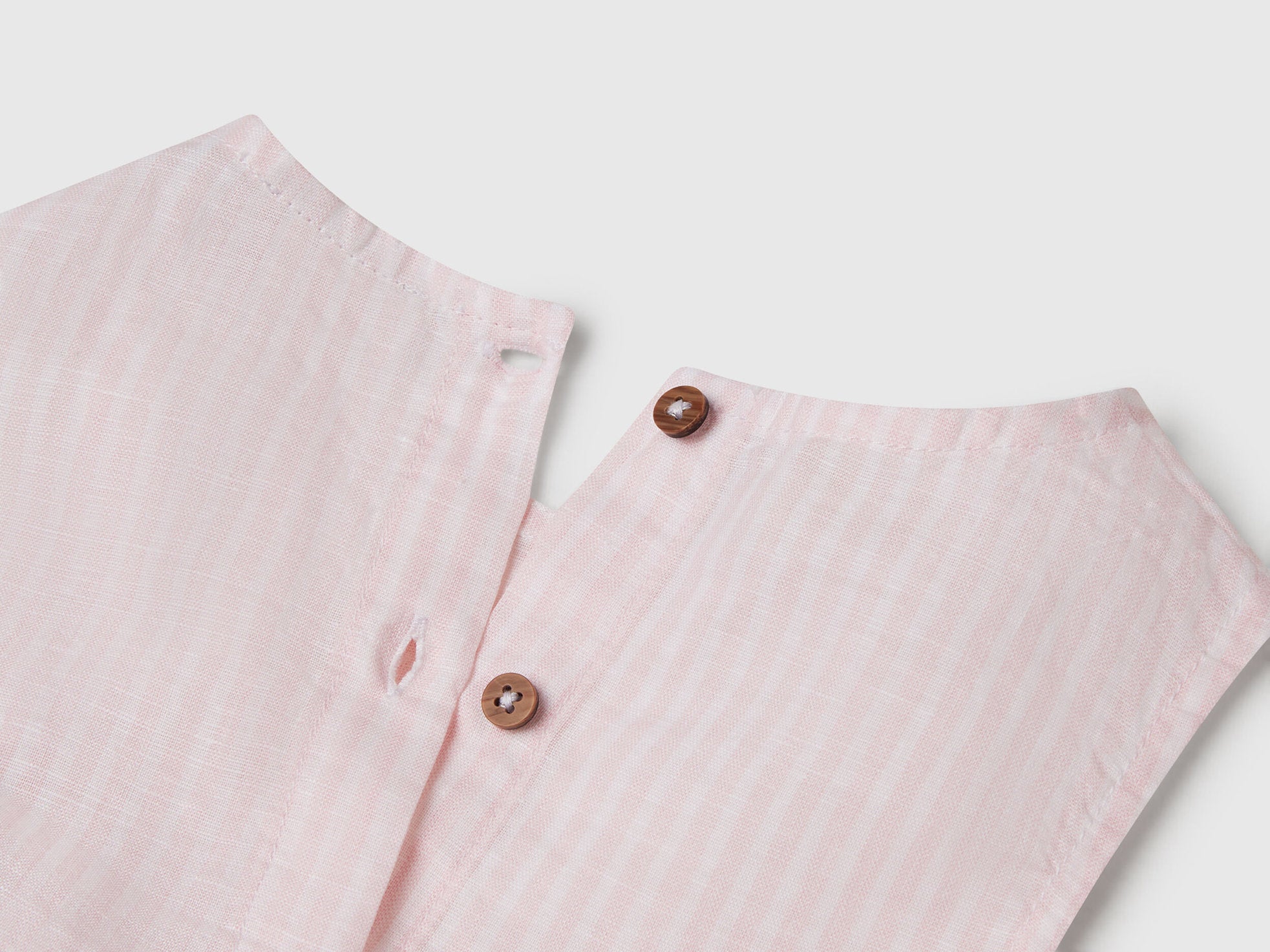 Benetton_Floral Blouse in Linen Blend_59Y6GQ02F_60R_03