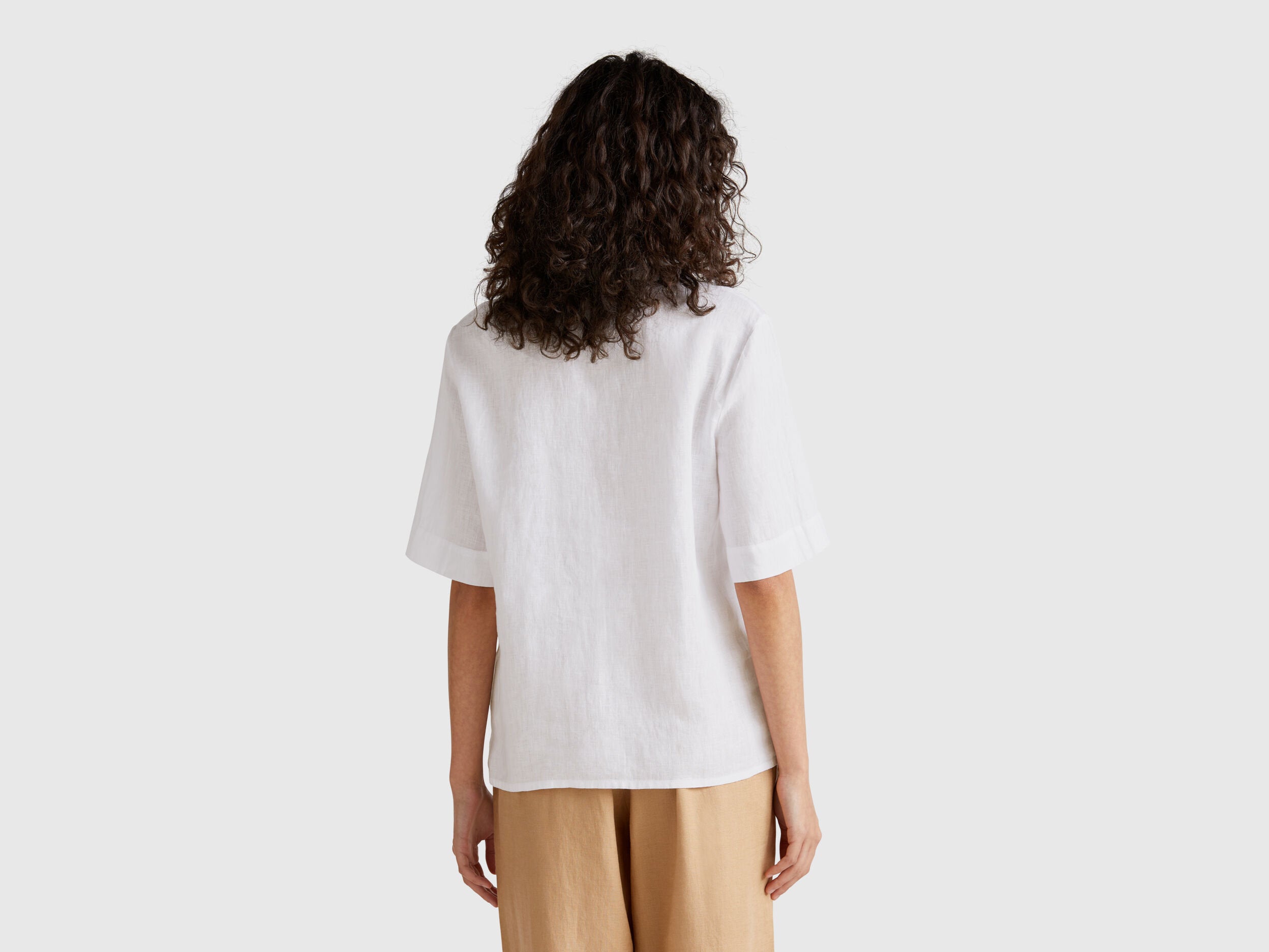 Benetton_Short Sleeve Blouse in Pure Linen_5BMLDQ0B6_101_02