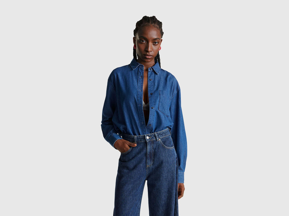 Benetton_Blue_Cropped Chambray Shirt_5DHJDQ0CJ_901_01