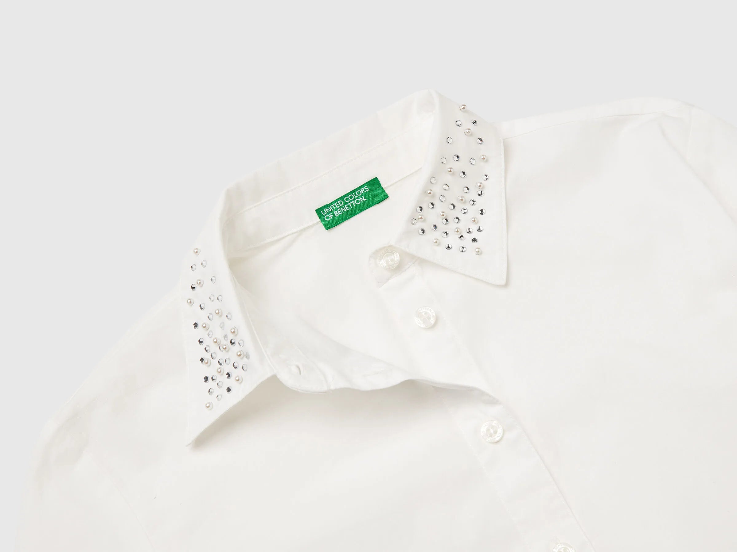 Benetton_Creamy White_Shirt with Jewel-Effect Applique_5EW7CQ04L_074_03