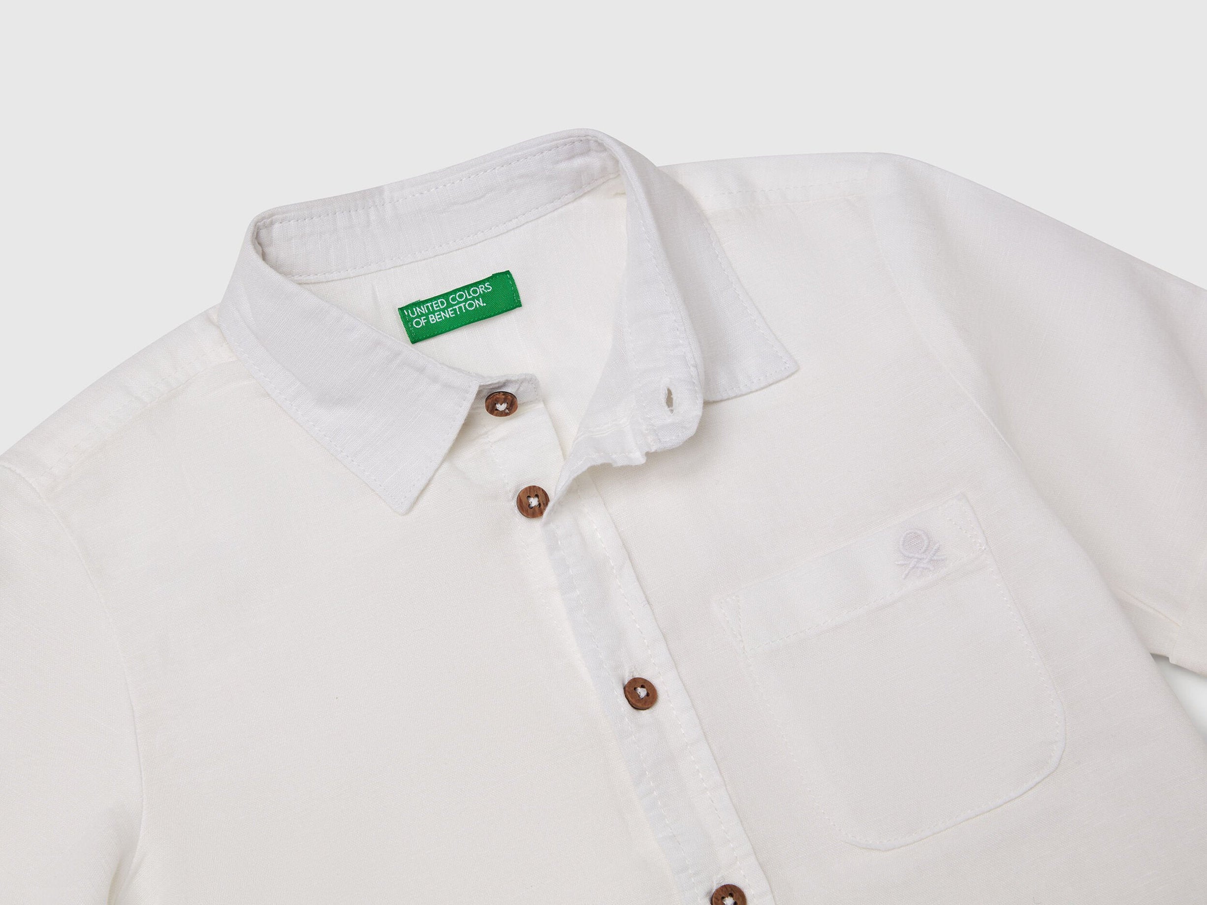 Benetton_Short Sleeve Shirt in Linen Blend_5IPVGQ02H_101_03