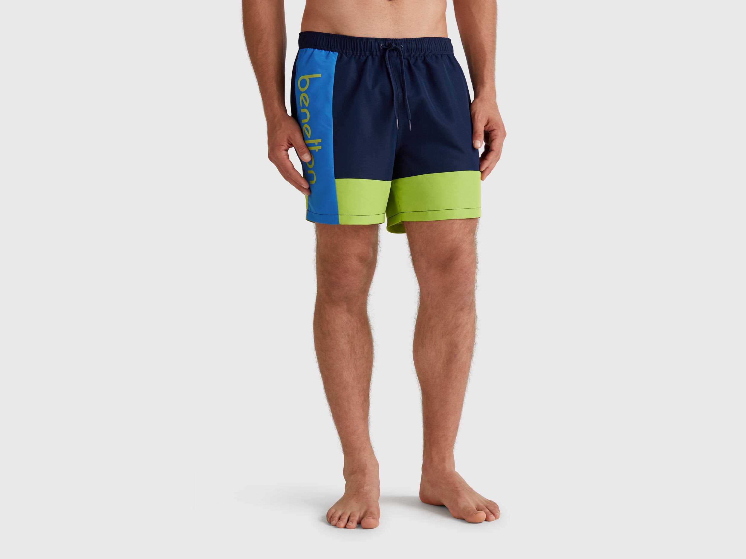 Benetton_Color Block Swim Trunks_5JD06X00U_252_01