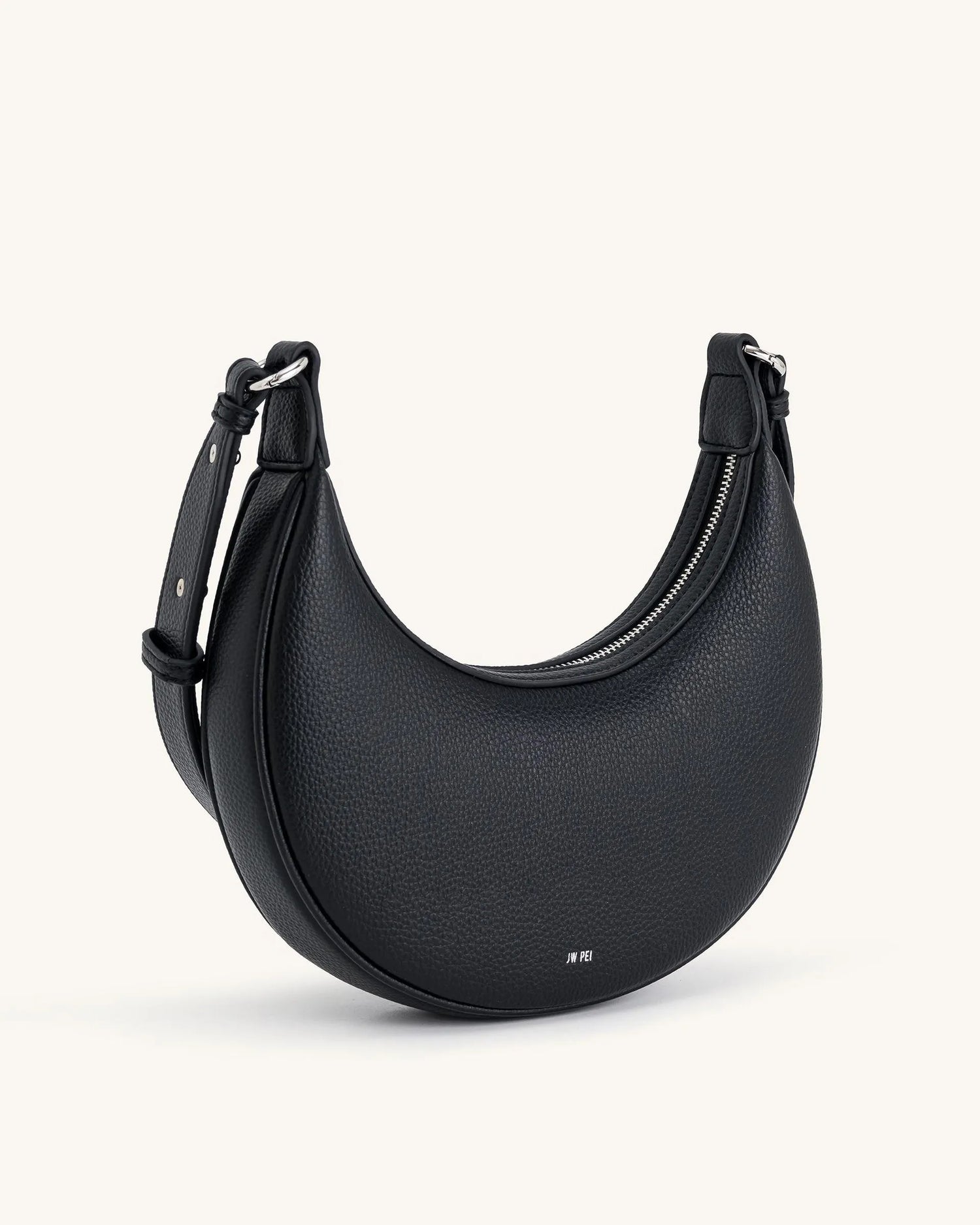 JW PEI_Black_Carly Medium Shoulder Bags_5S04-11_Black_03