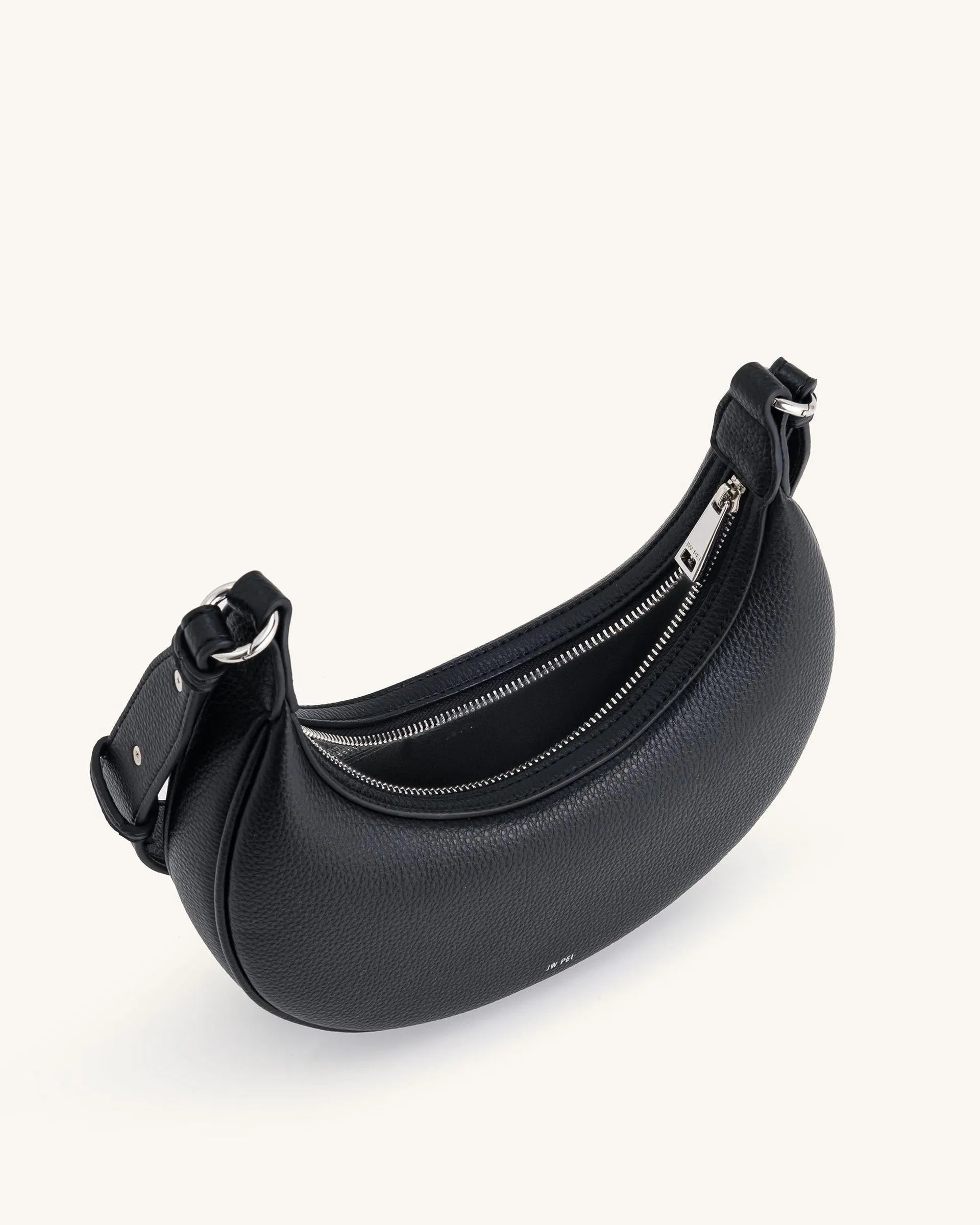 JW PEI_Black_Carly Medium Shoulder Bags_5S04-11_Black_05