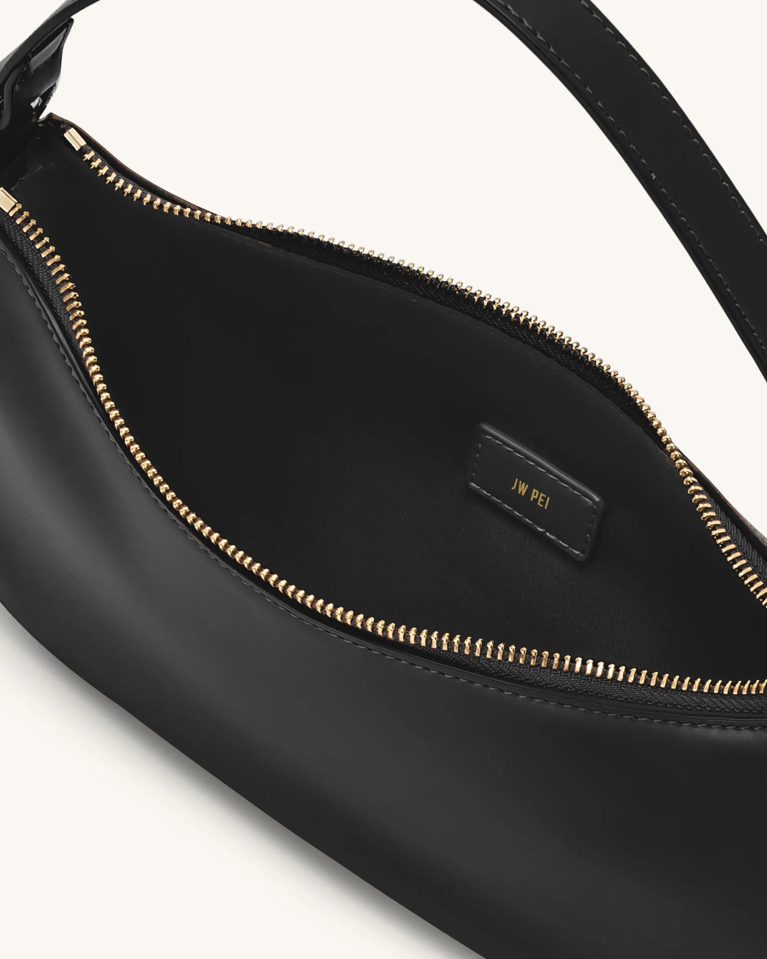 JW PEI_Black_Lily Shoulder Bags_5S24-1_Black_04