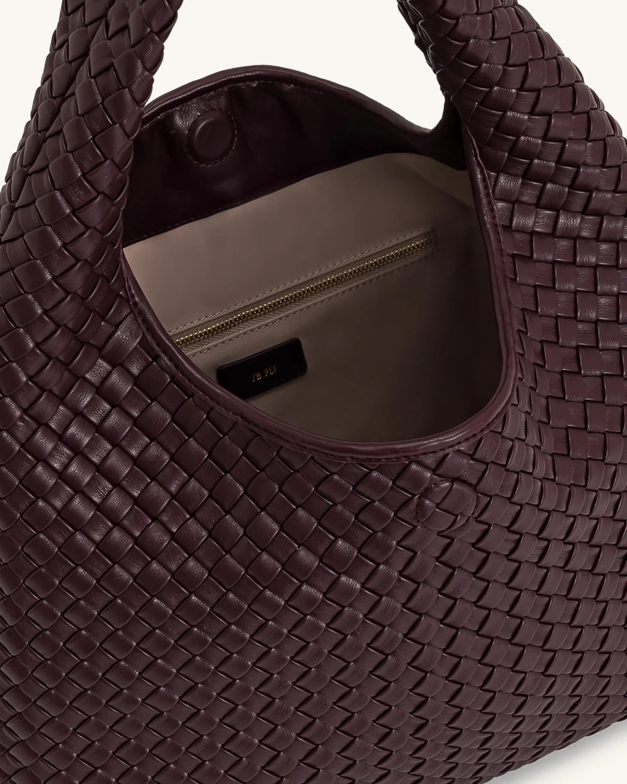 JW PEI_Deep Burgundy_Iaura Woven Shoulder Bag_5S286-4_Deep Burgundy_05