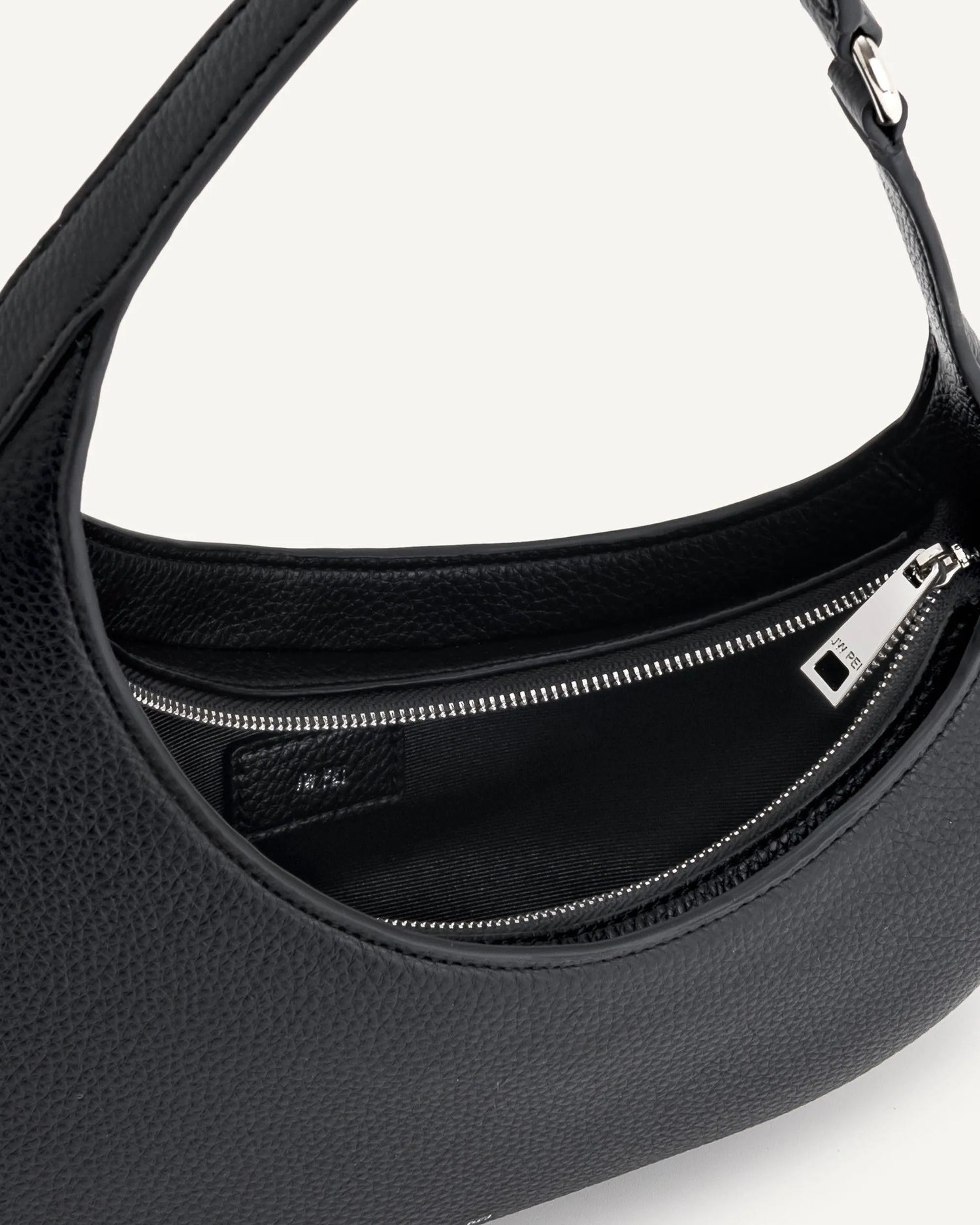 JW PEI_Black_Harlee Shoulder Bag_5S61-1_Black_05