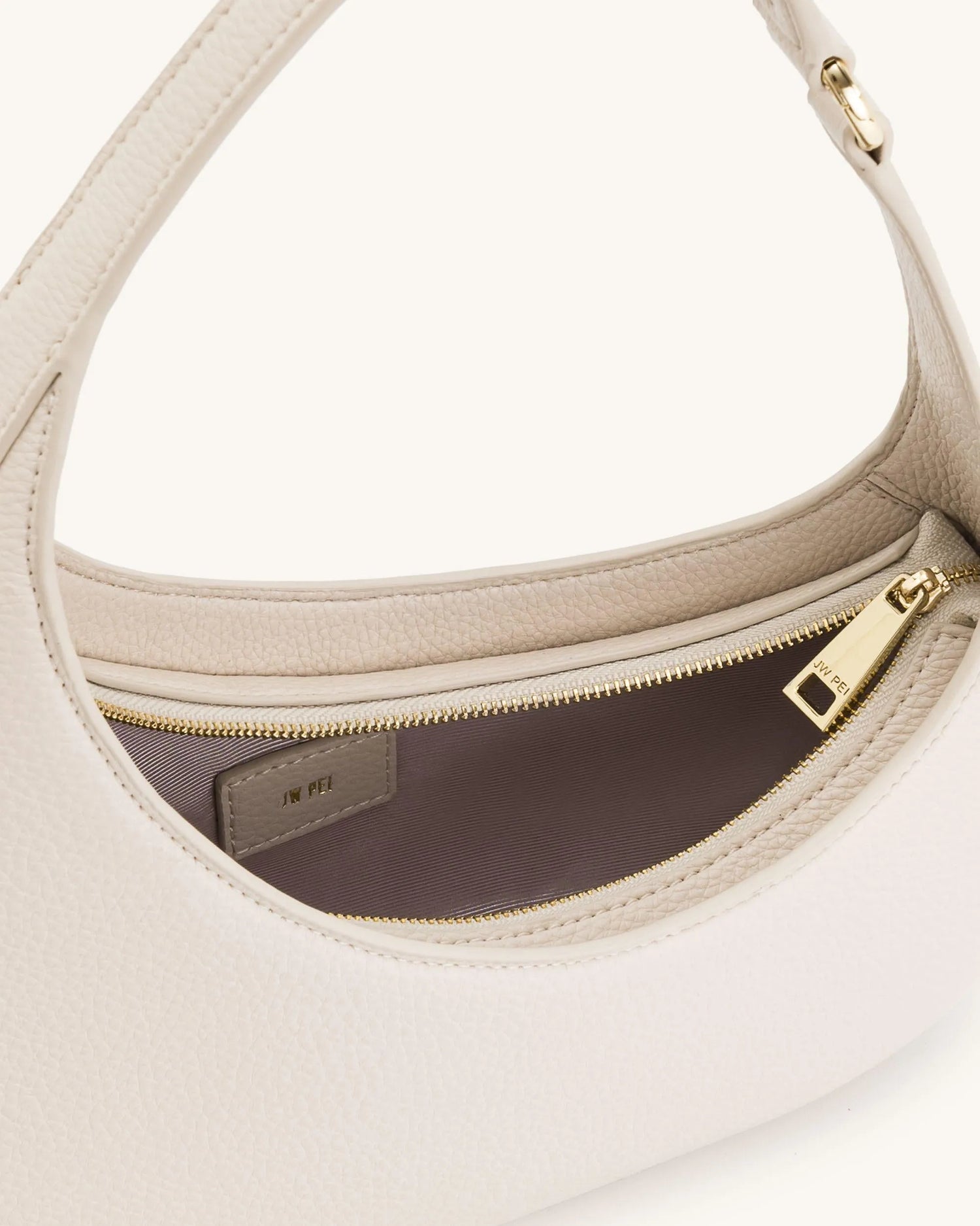 JW PEI_Ivory_Harlee Shoulder Bag_5S61-2_Ivory_05